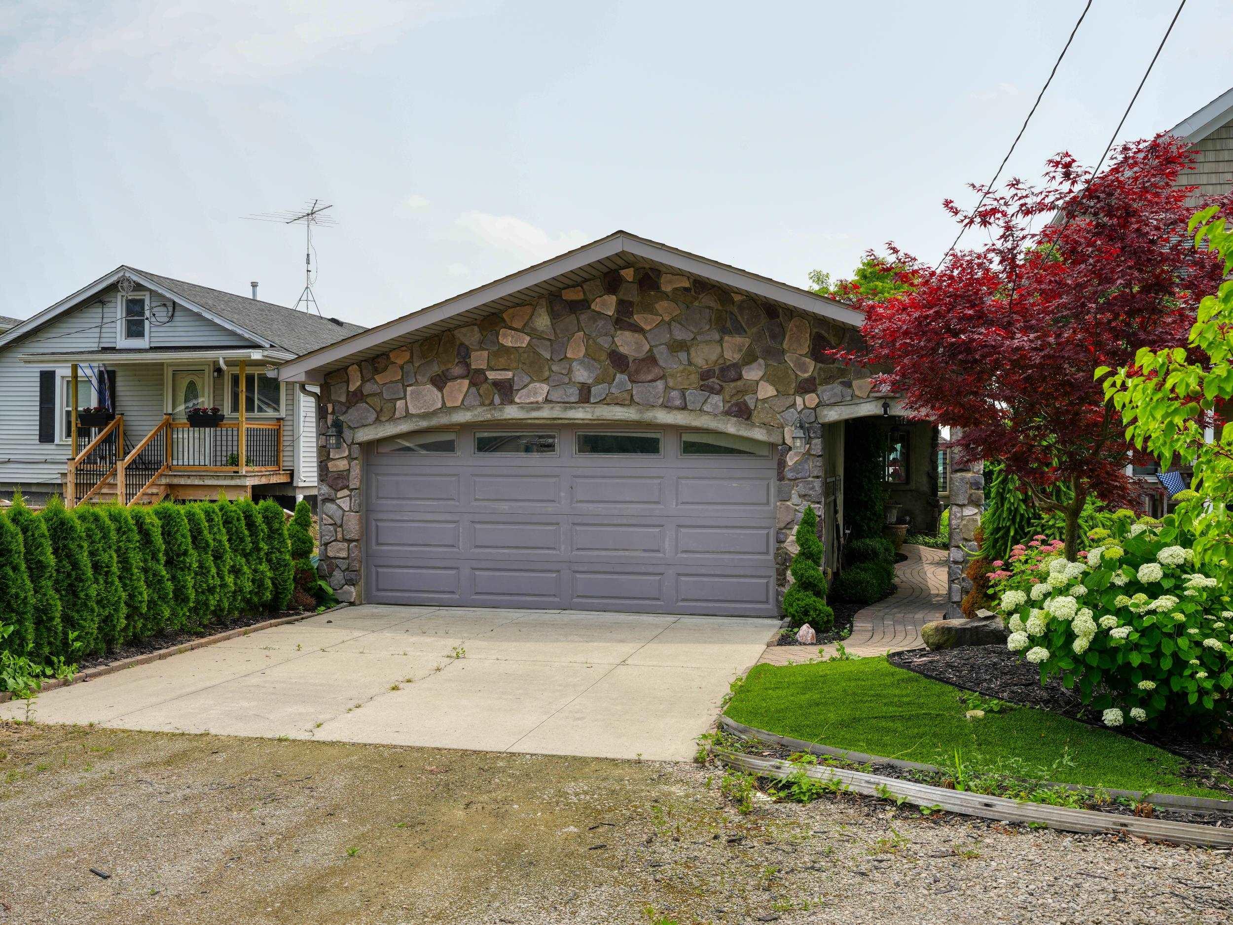 5403 Pointe Drive East China Township MI 48054
