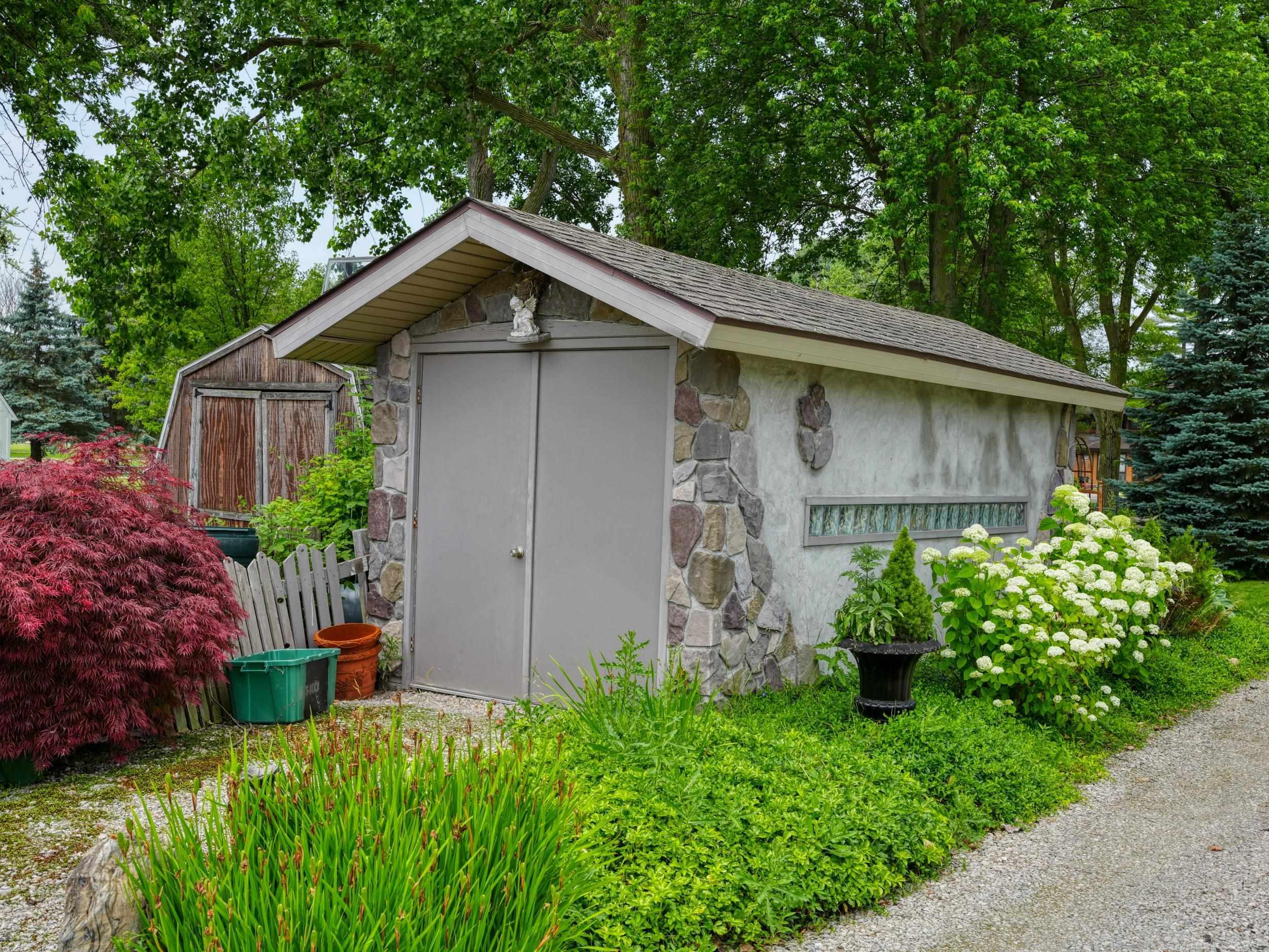 5403 Pointe Drive East China Township MI 48054