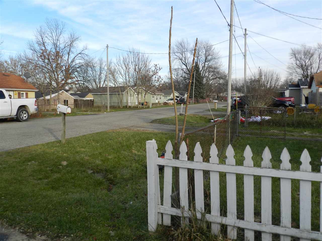 1051 W Mclean Flint City MI 48507