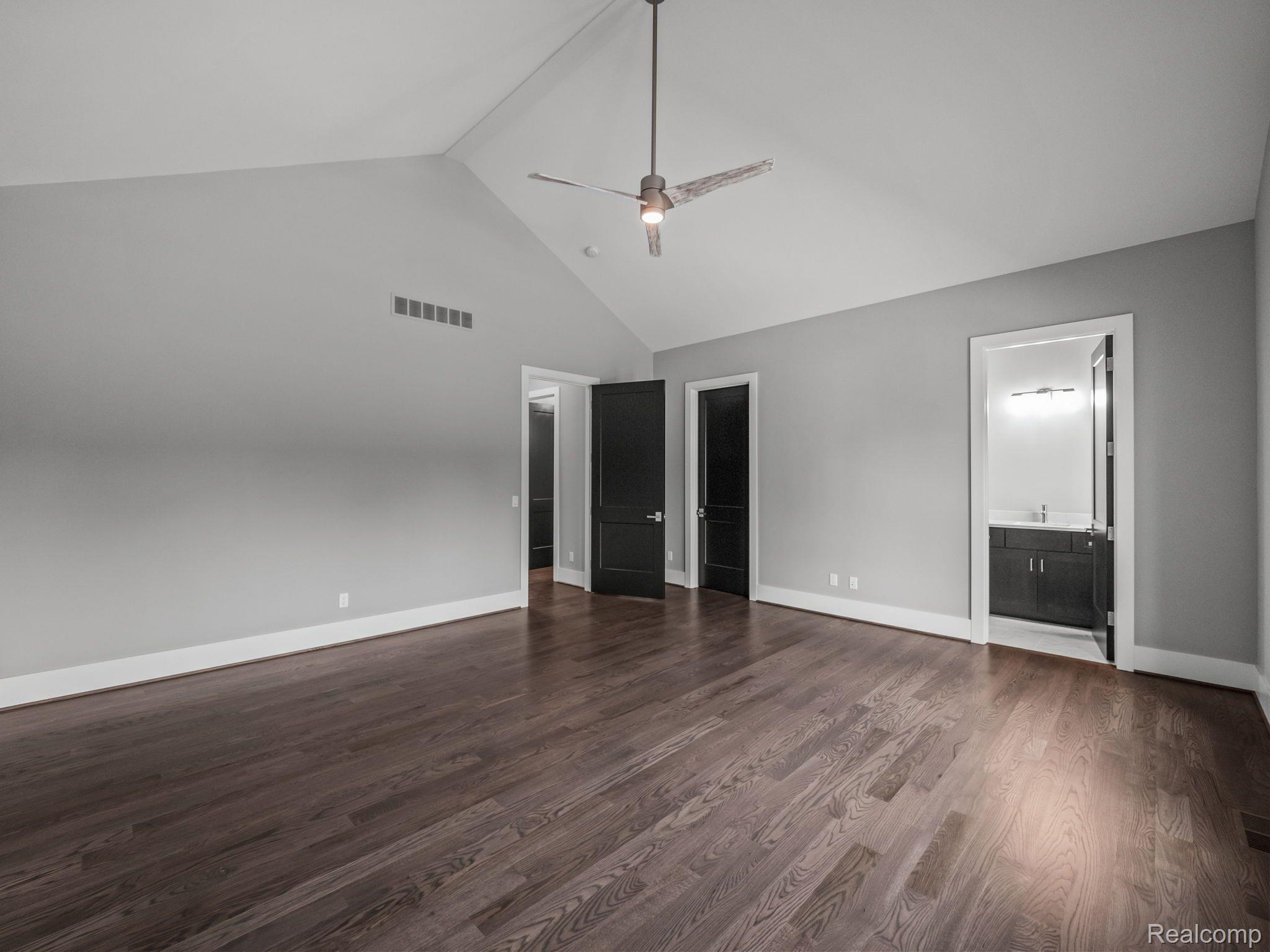 2605 Fairway Oakland Charter Township MI 48306