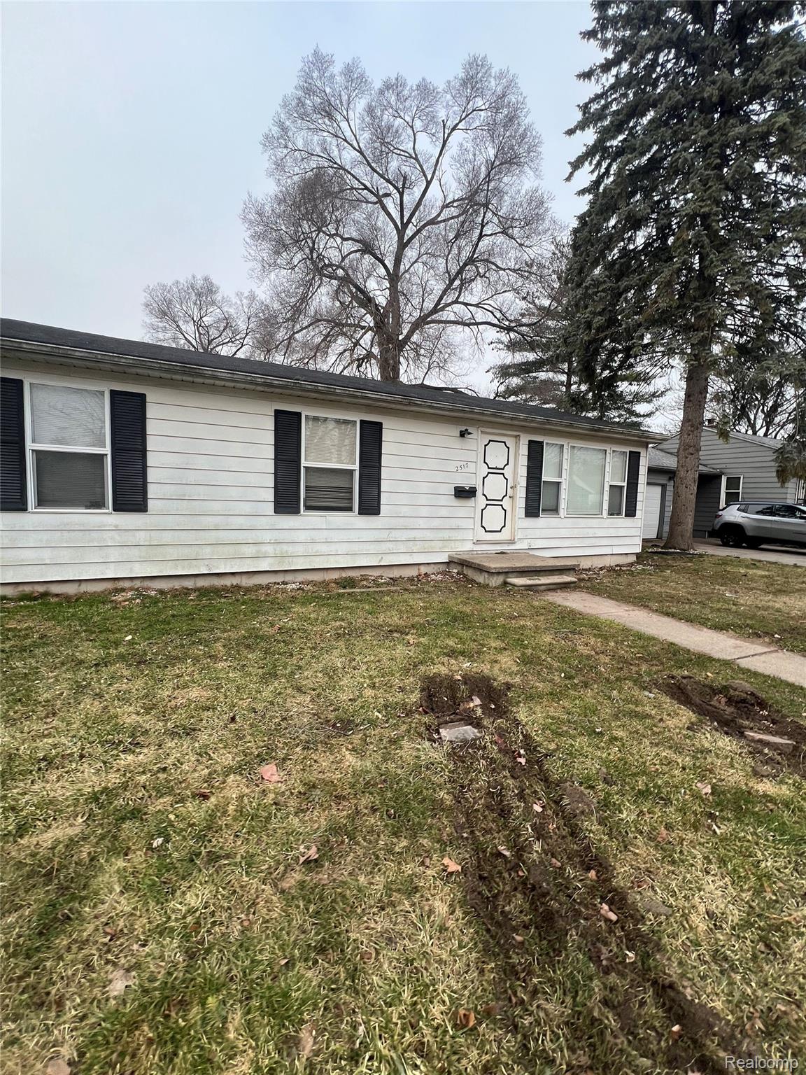 2517 Mackinaw Street Saginaw City MI 48602