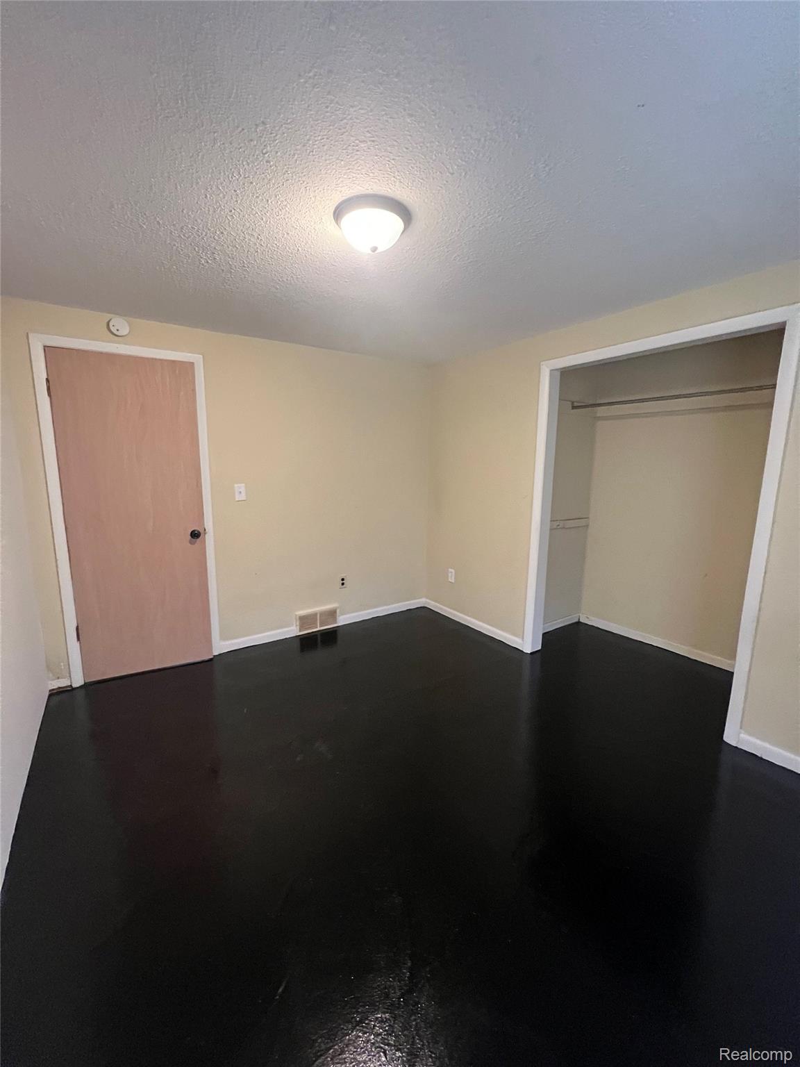 2517 Mackinaw Street Saginaw City MI 48602