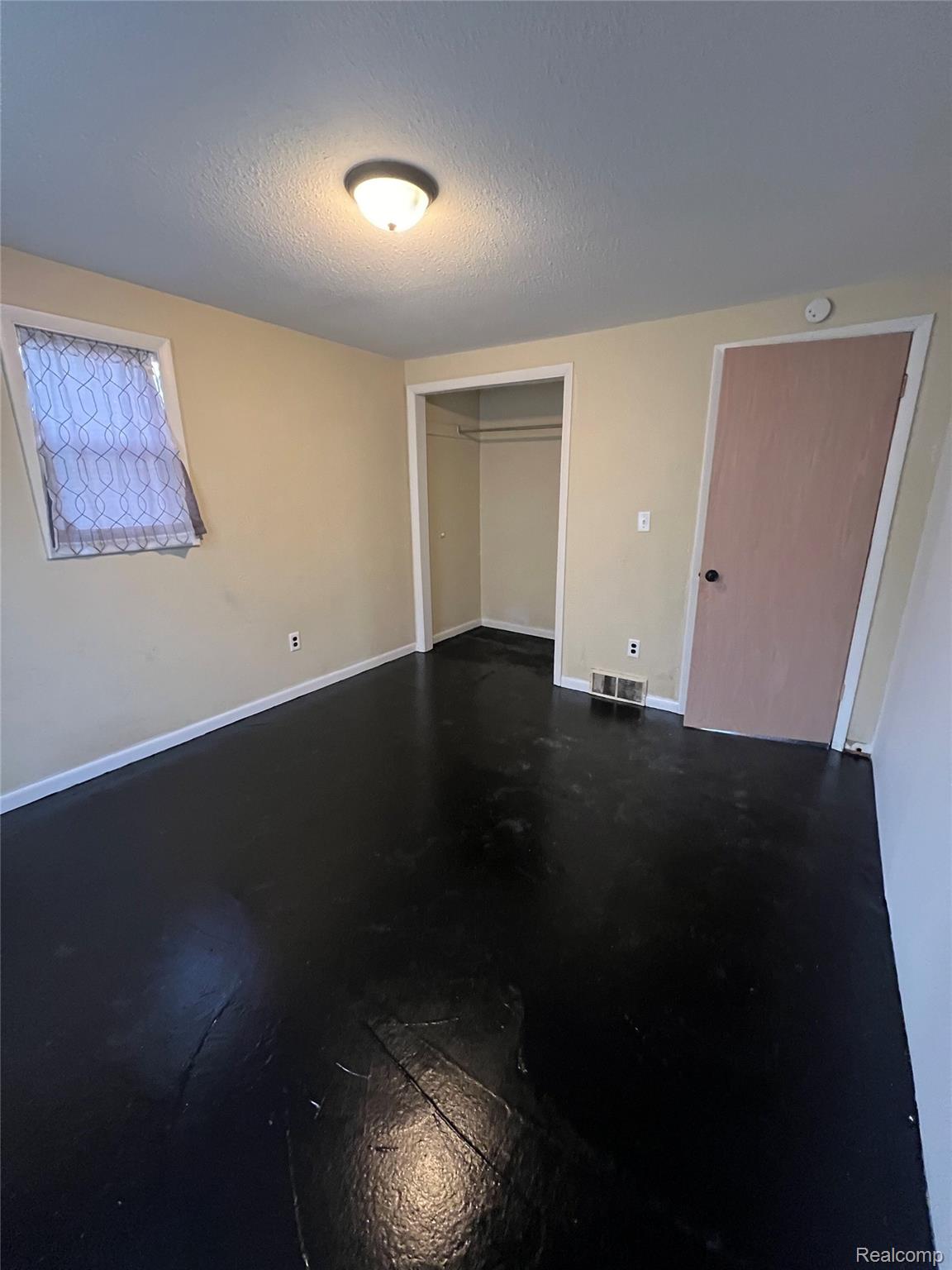 2517 Mackinaw Street Saginaw City MI 48602