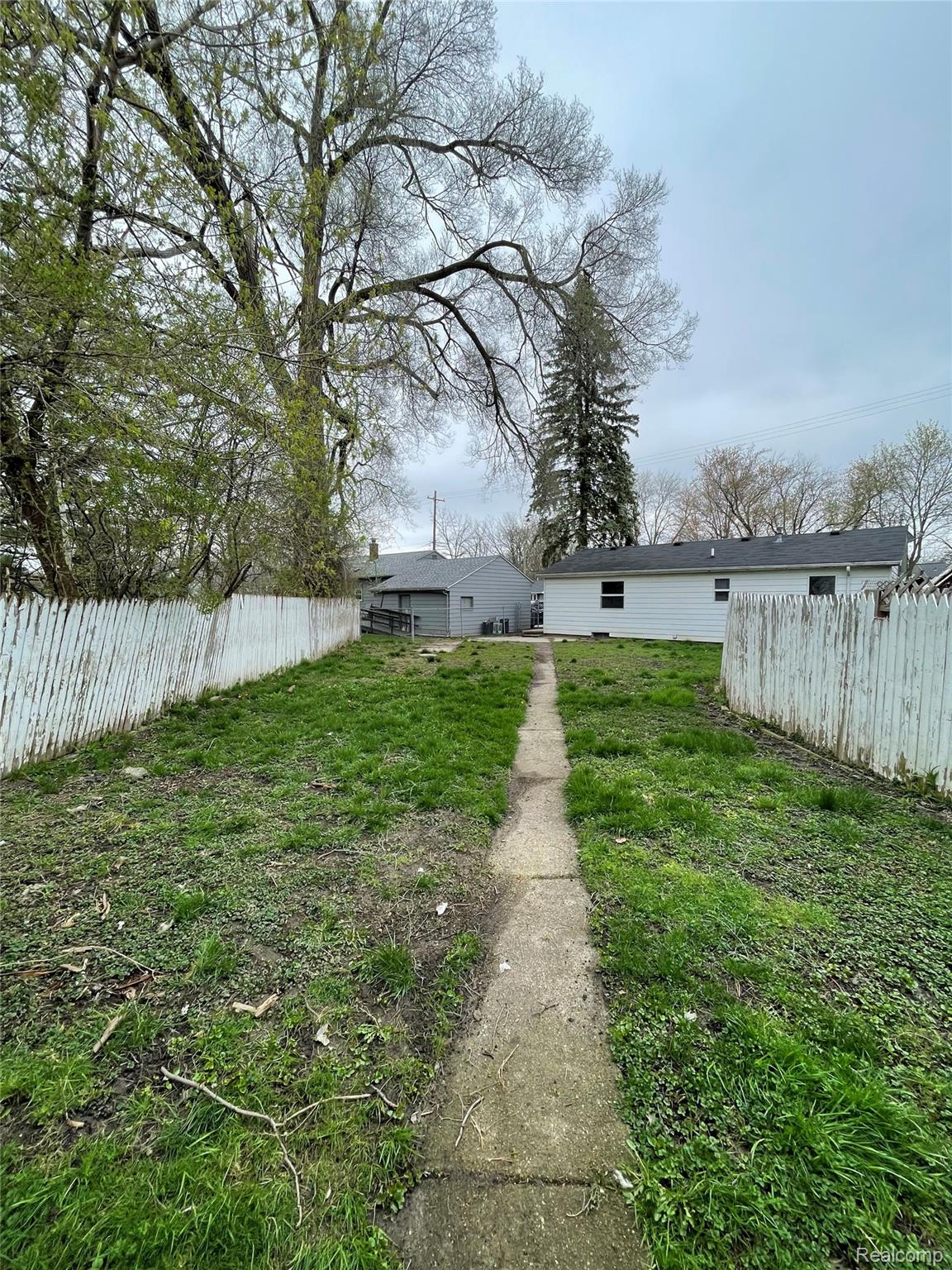 2517 Mackinaw Street Saginaw City MI 48602