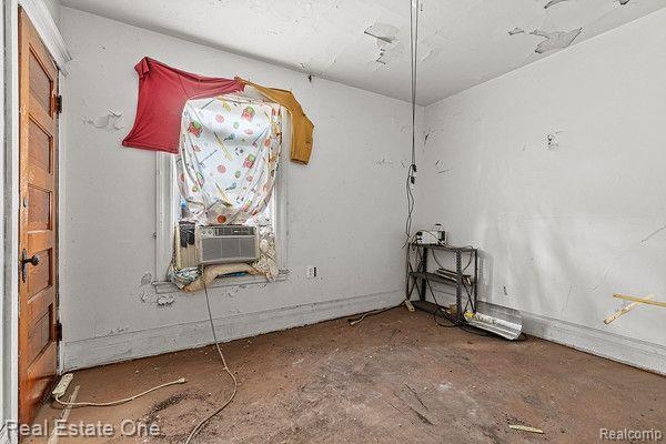 1825 Helen Street Detroit City MI 48207
