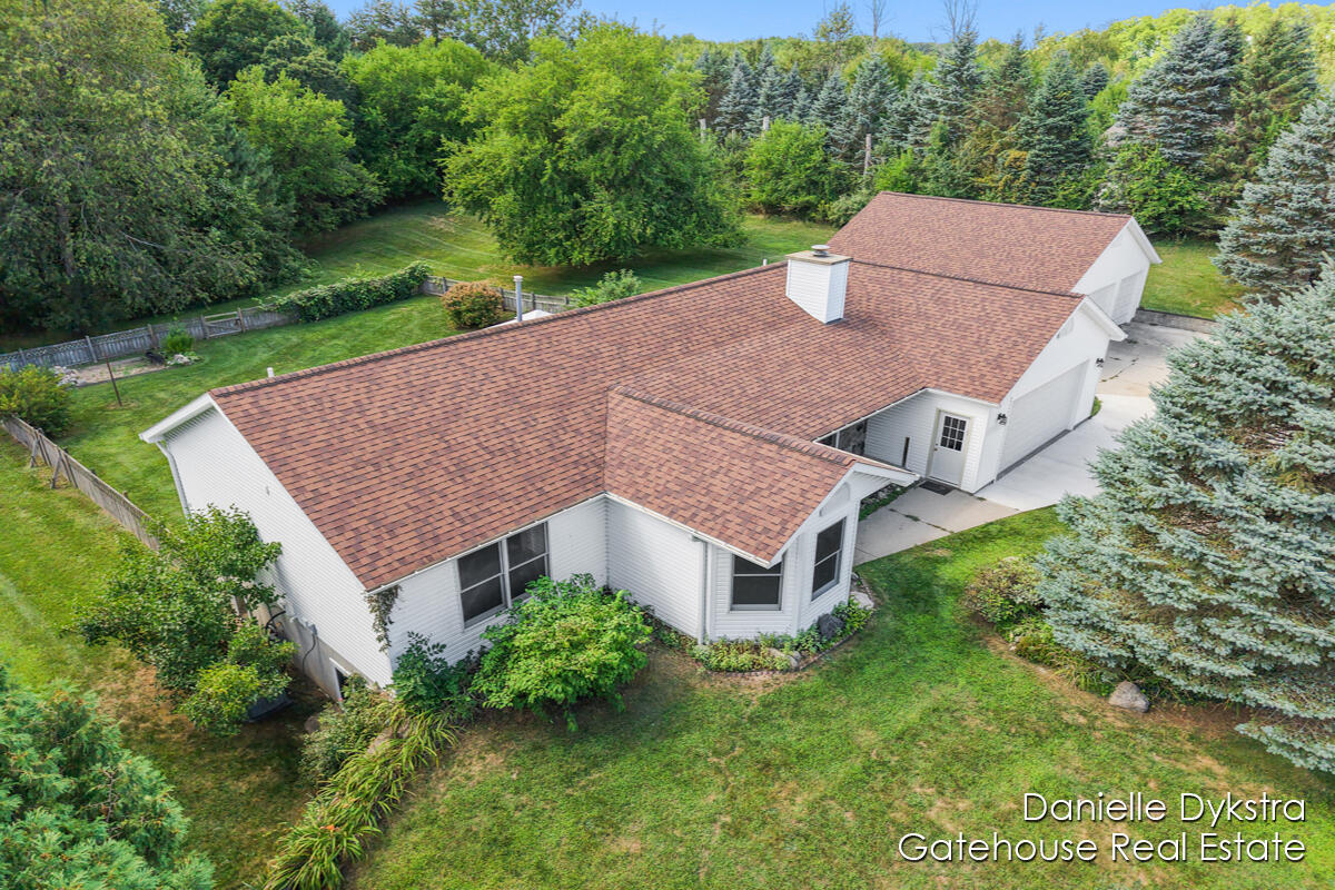 10675 Mieras Drive NE Algoma Township MI 49345