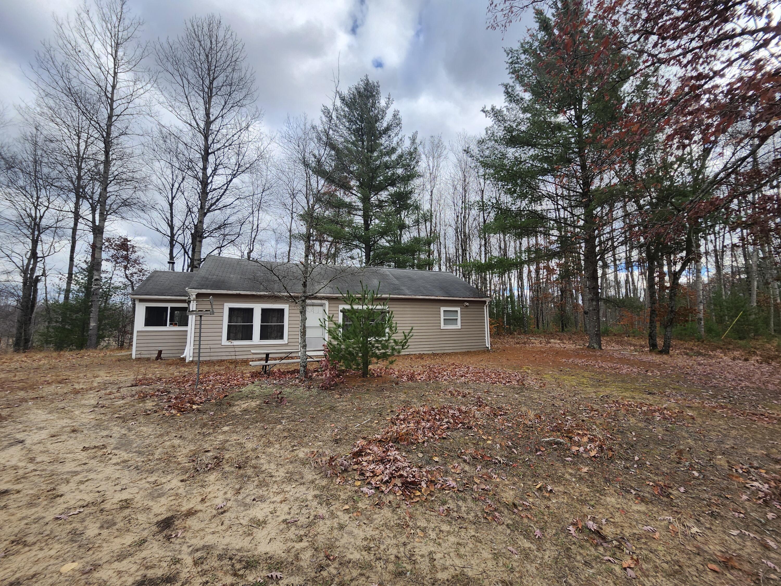 10544 N Lazy Lane Unknown City MI 49309