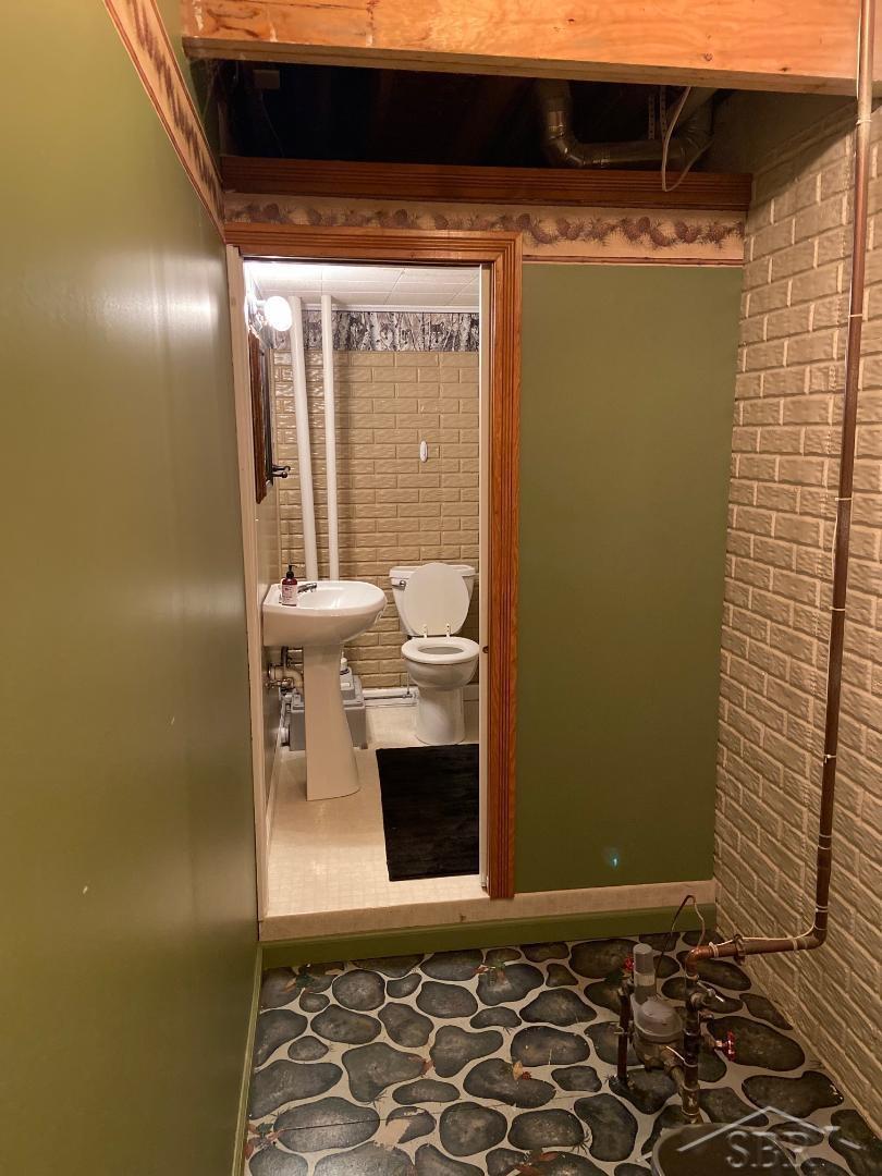 2530 N River Road Thomas Township MI 48609