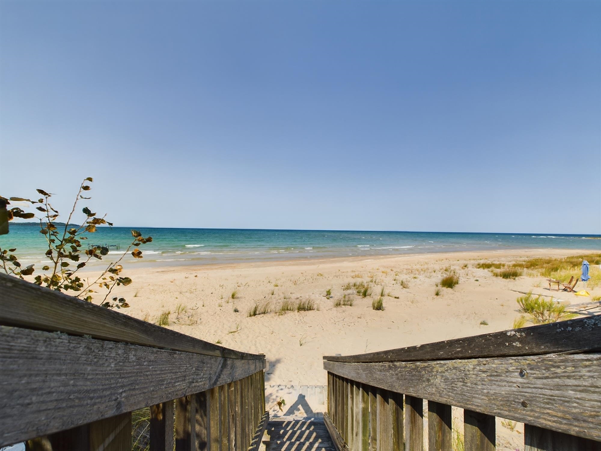 14619 N Cathead Bay Drive Leelanau Township MI 49670