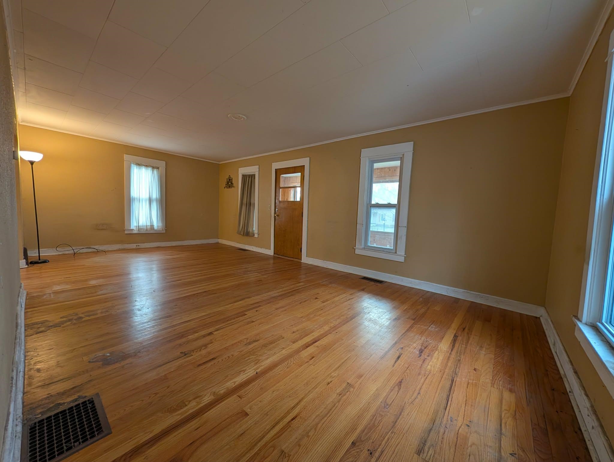 822 N River Avenue Alma City MI 48881