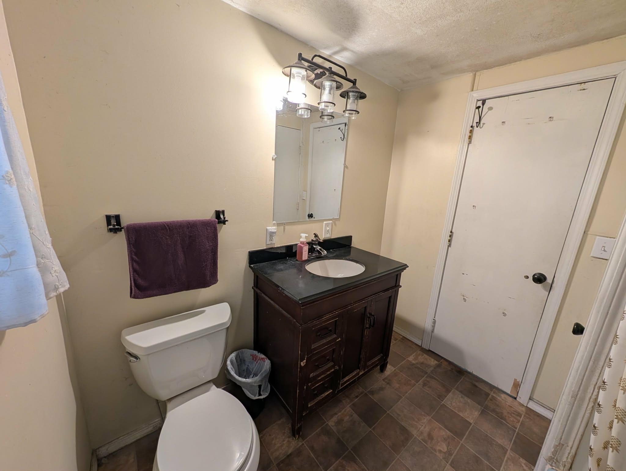 822 N River Avenue Alma City MI 48881