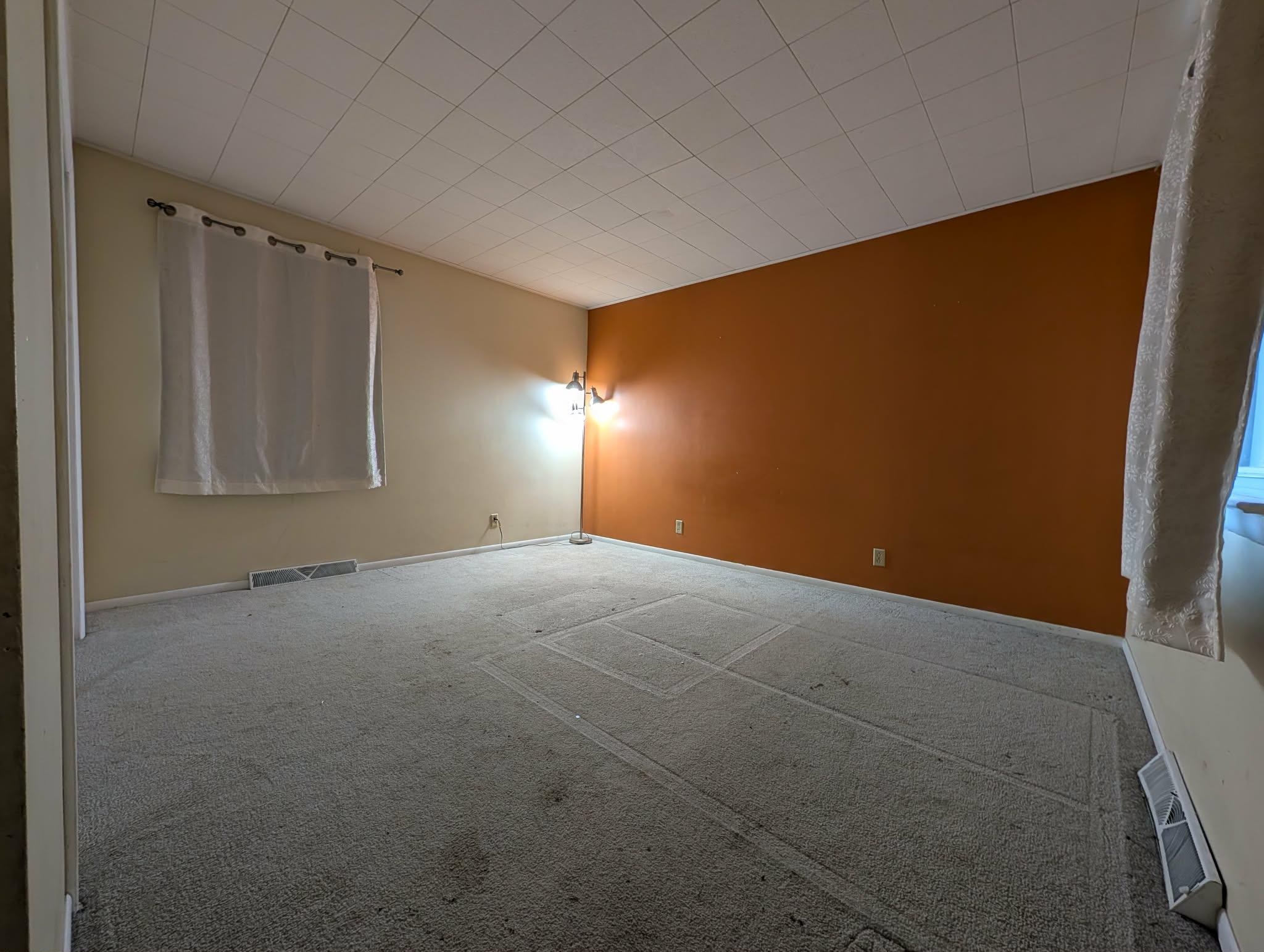 822 N River Avenue Alma City MI 48881