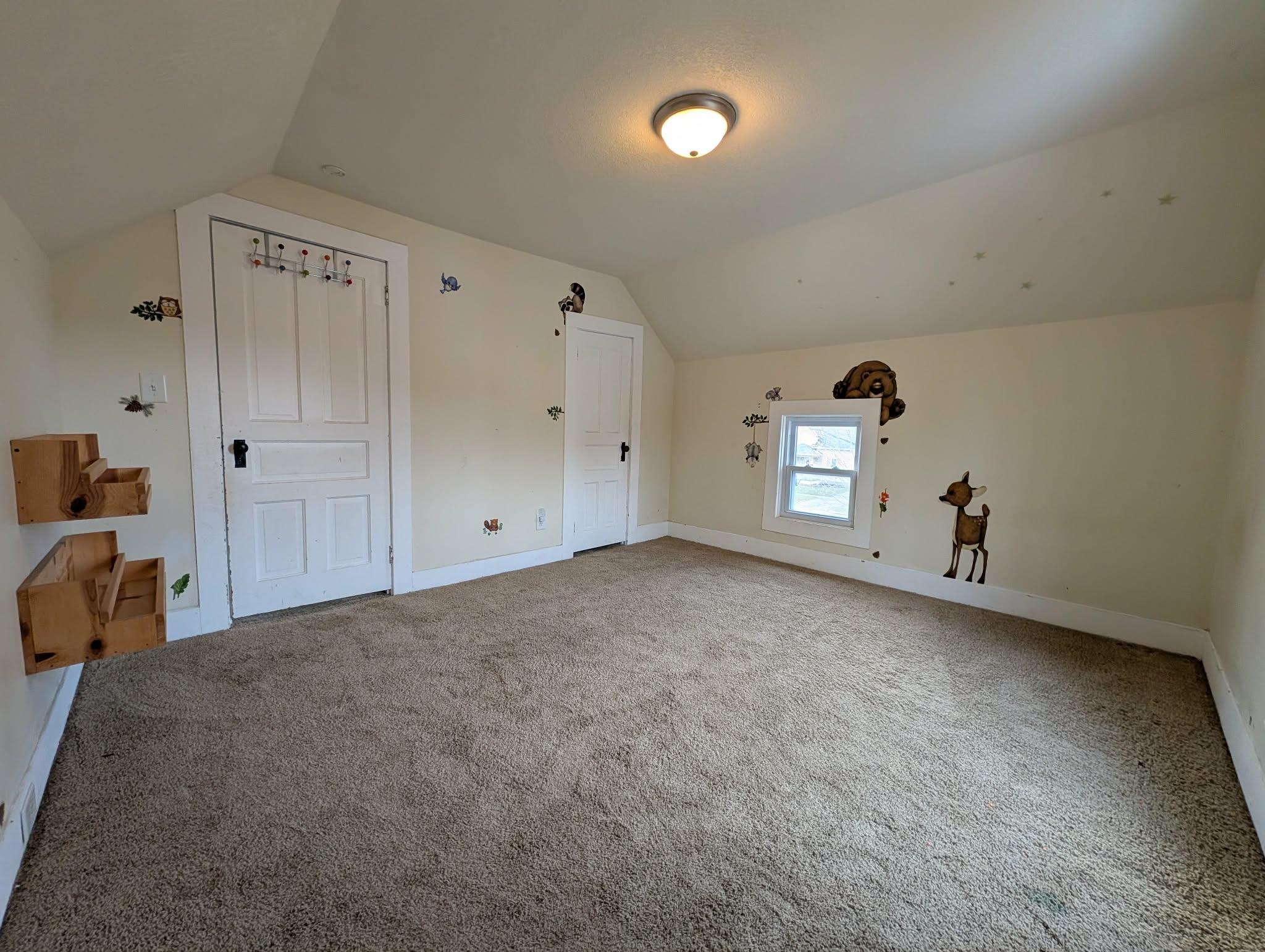 822 N River Avenue Alma City MI 48881