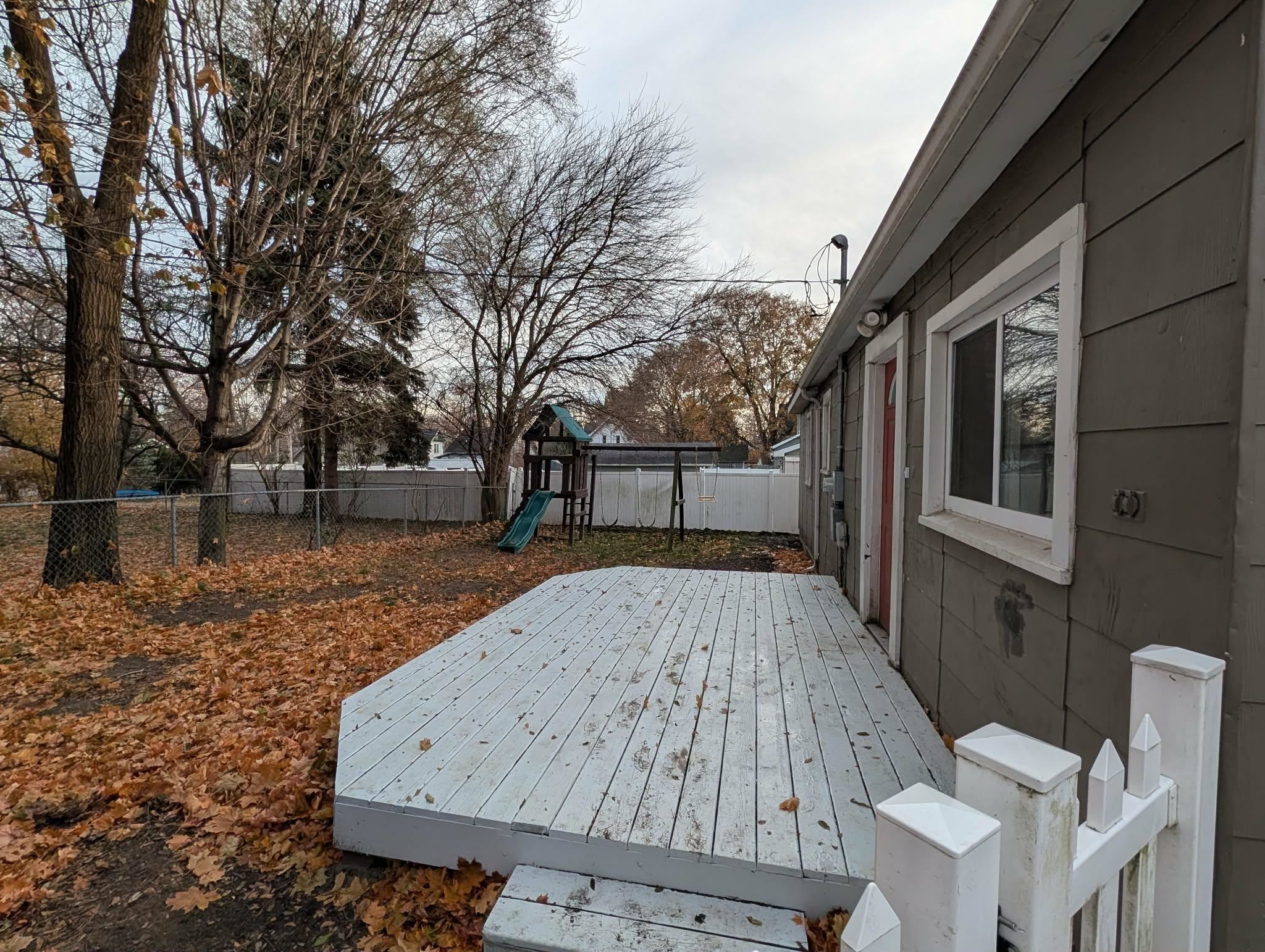 822 N River Avenue Alma City MI 48881