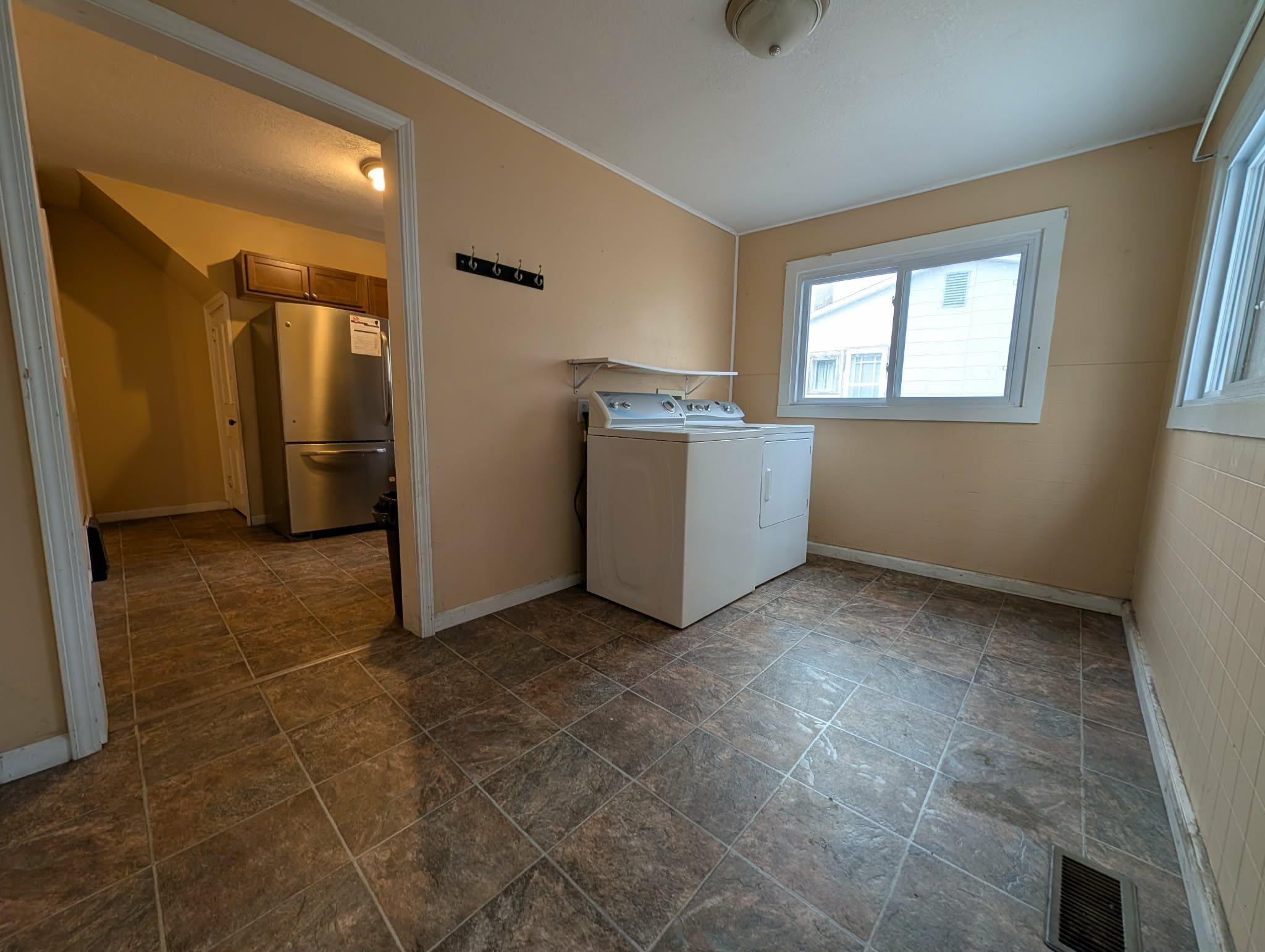 822 N River Avenue Alma City MI 48881