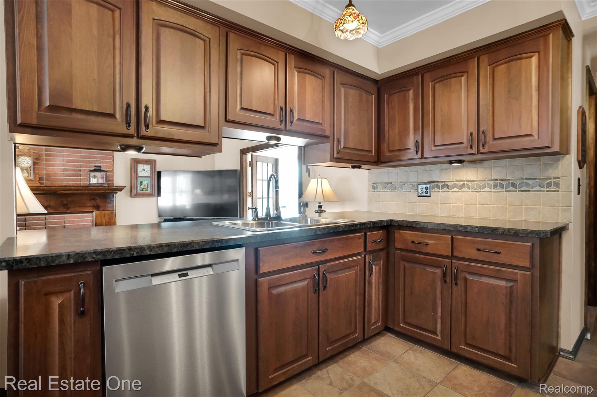 38133 Jamison Street Livonia City MI 48154