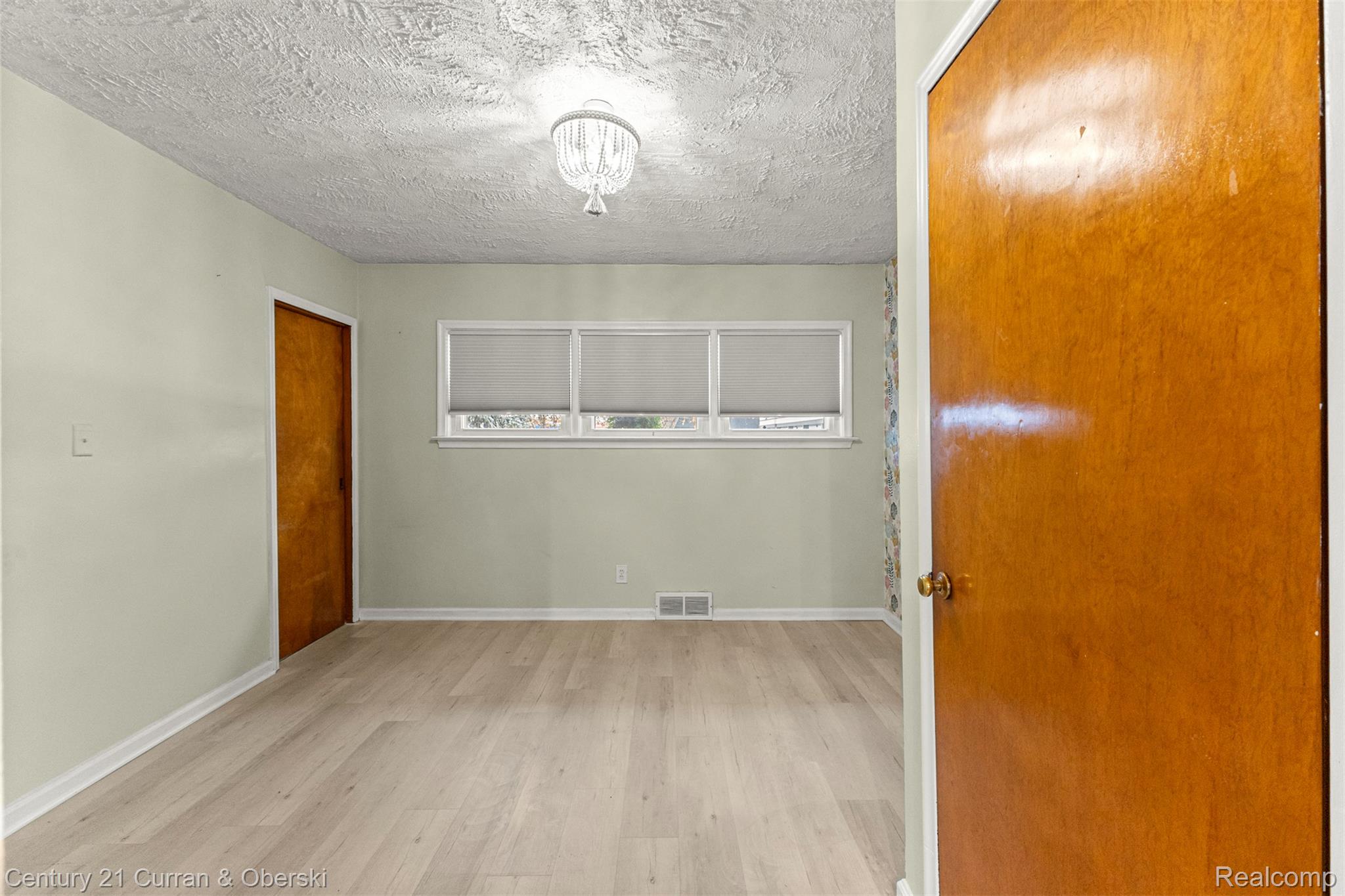 17271 Hamilton Avenue Allen Park City MI 48101