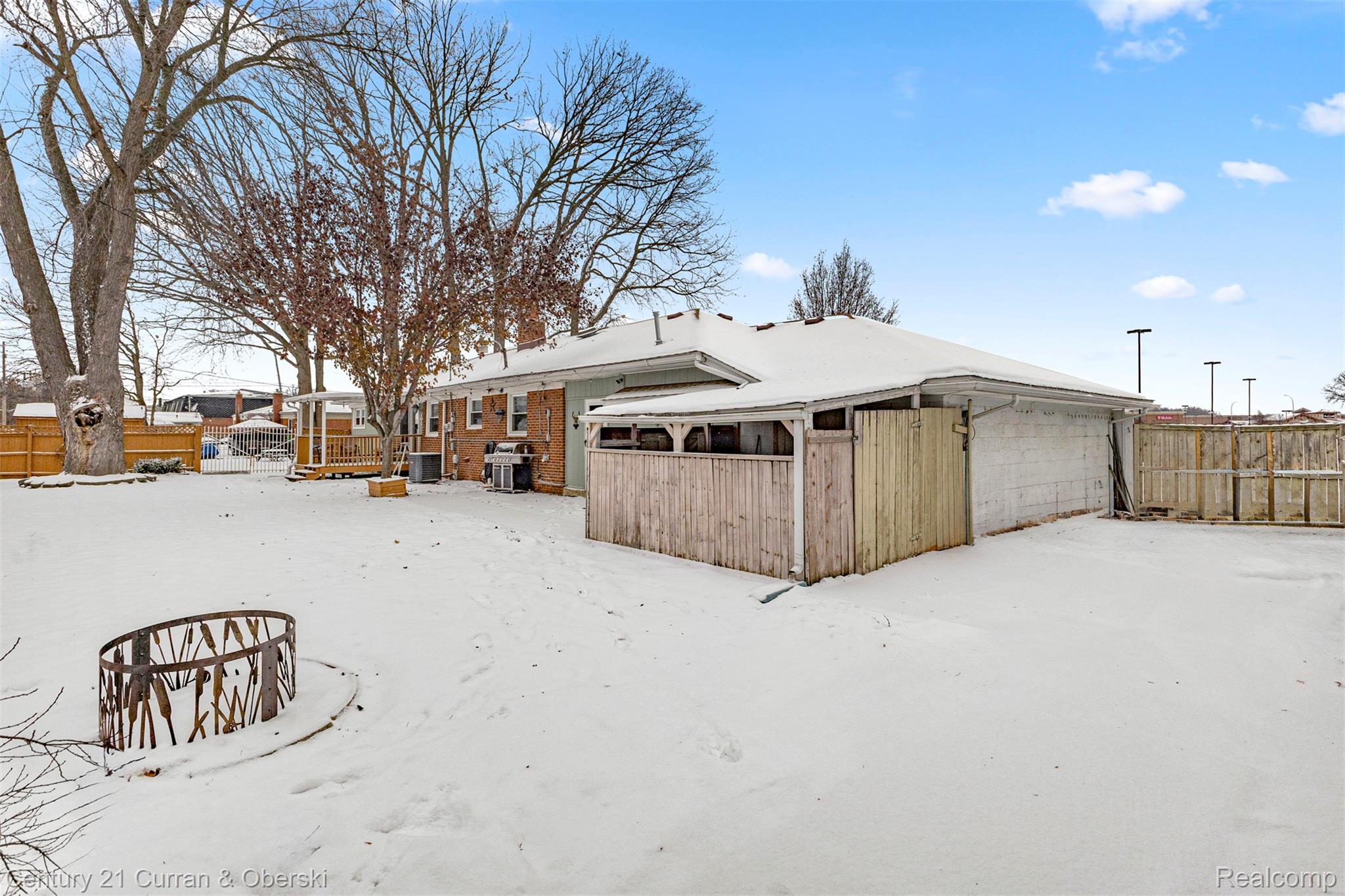 17271 Hamilton Avenue Allen Park City MI 48101