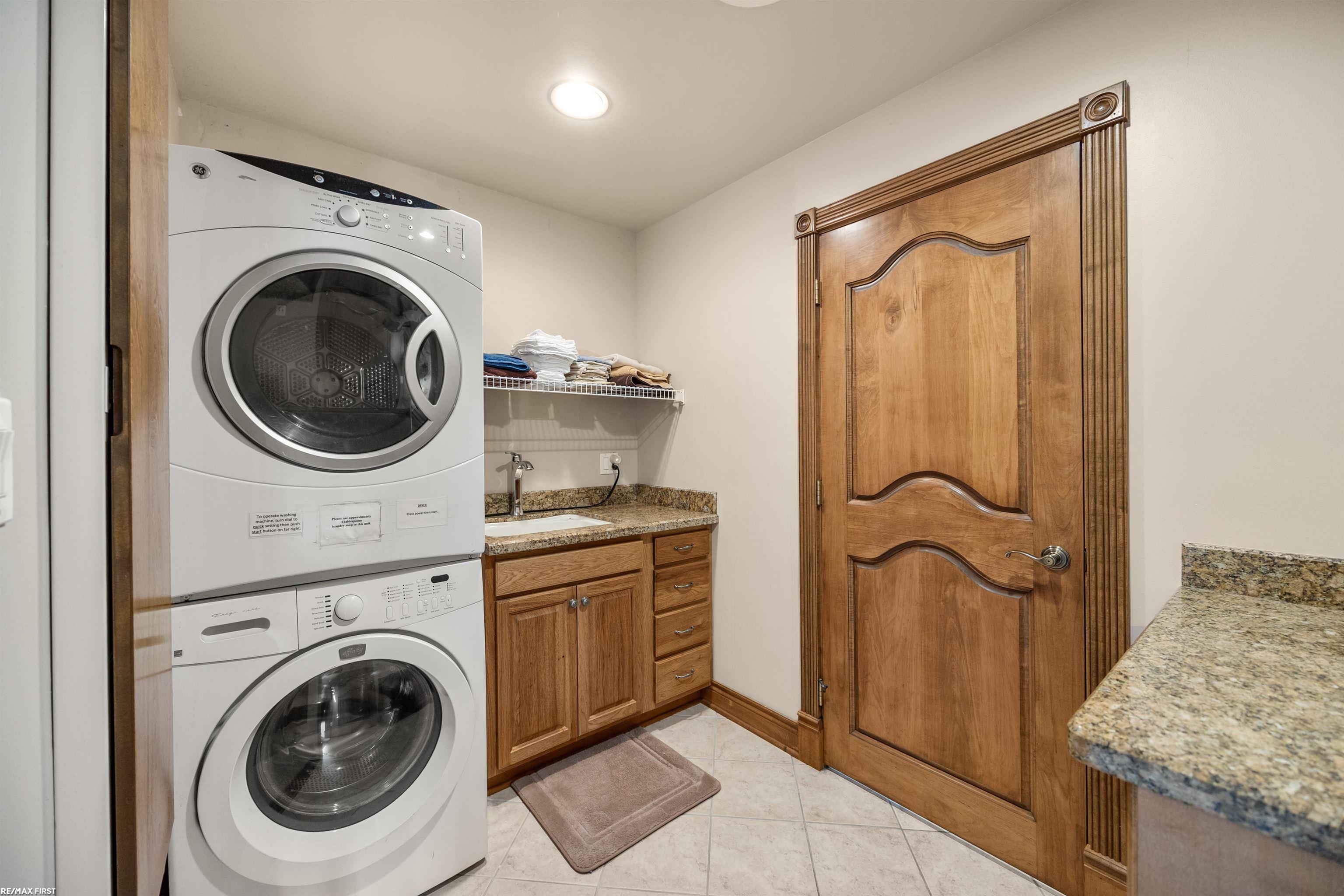 3864 Lakeshore Road Deckerville Village MI 48427