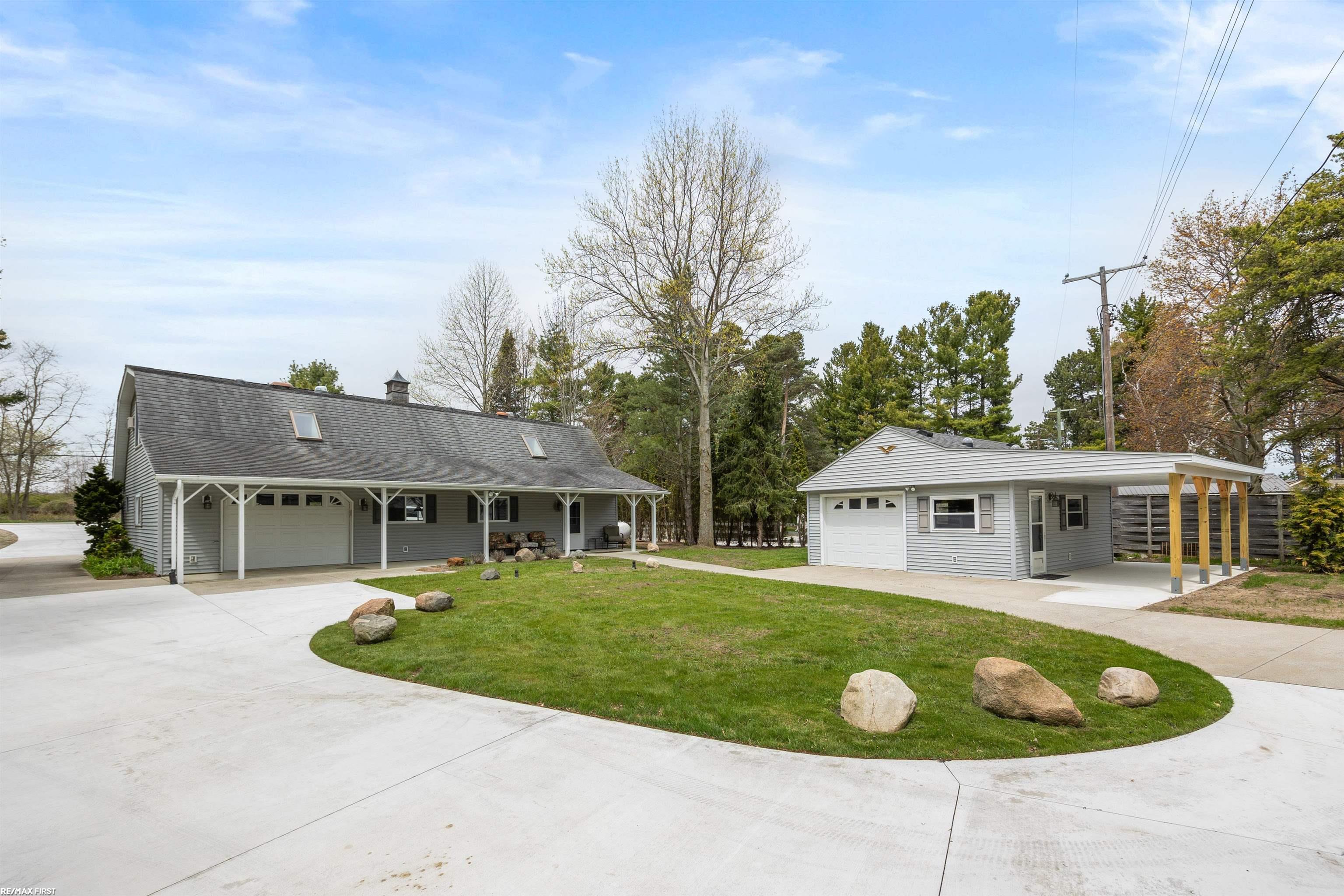 3864 Lakeshore Road Deckerville Village MI 48427