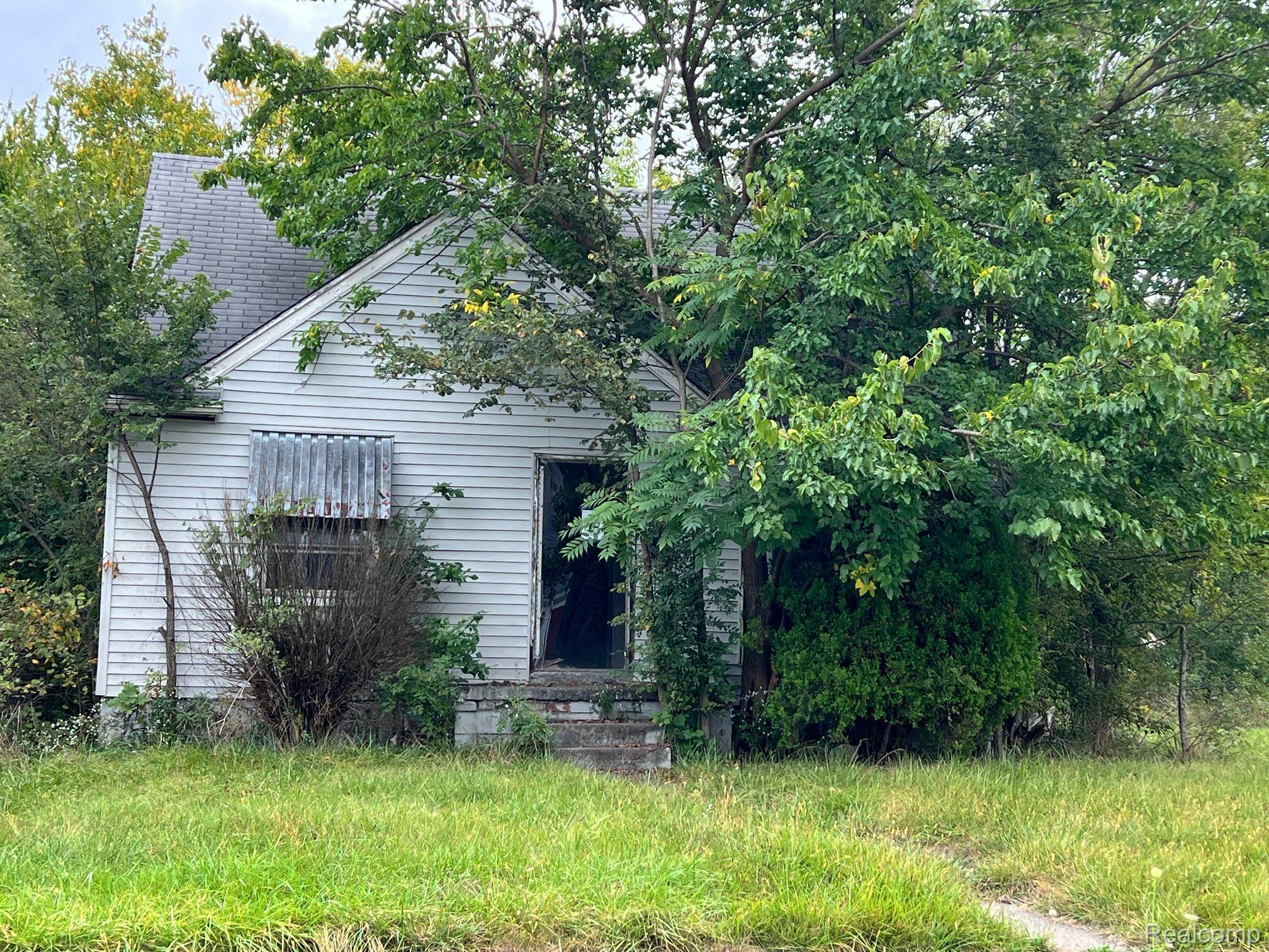 18620 Maine Street Detroit City MI 48234