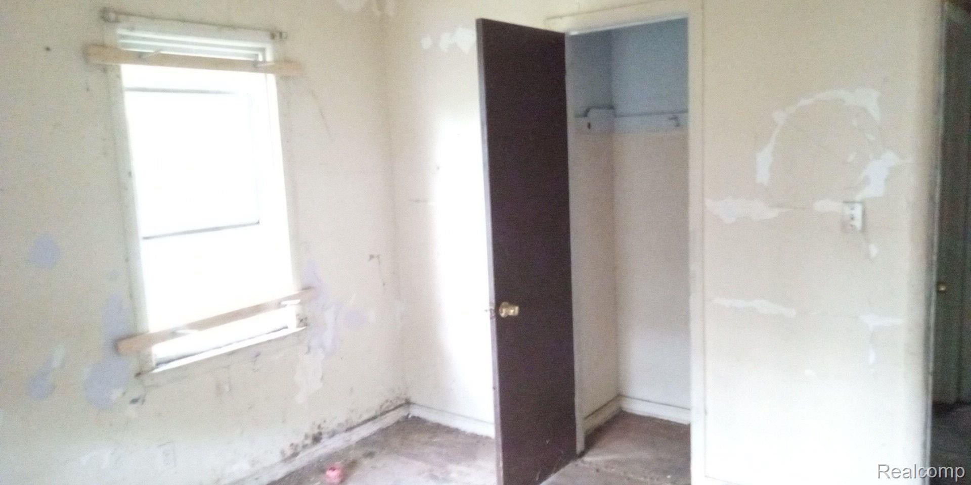 18620 Maine Street Detroit City MI 48234