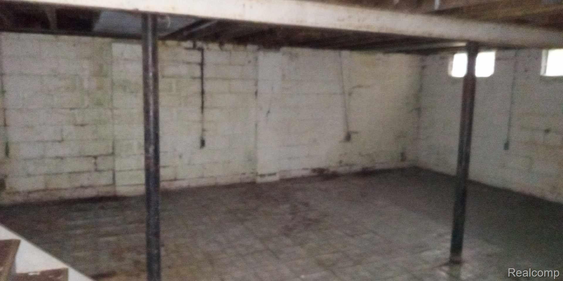 18620 Maine Street Detroit City MI 48234