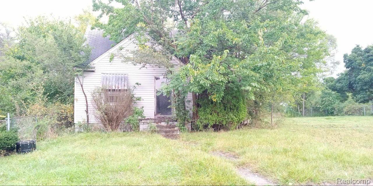 18620 Maine Street Detroit City MI 48234