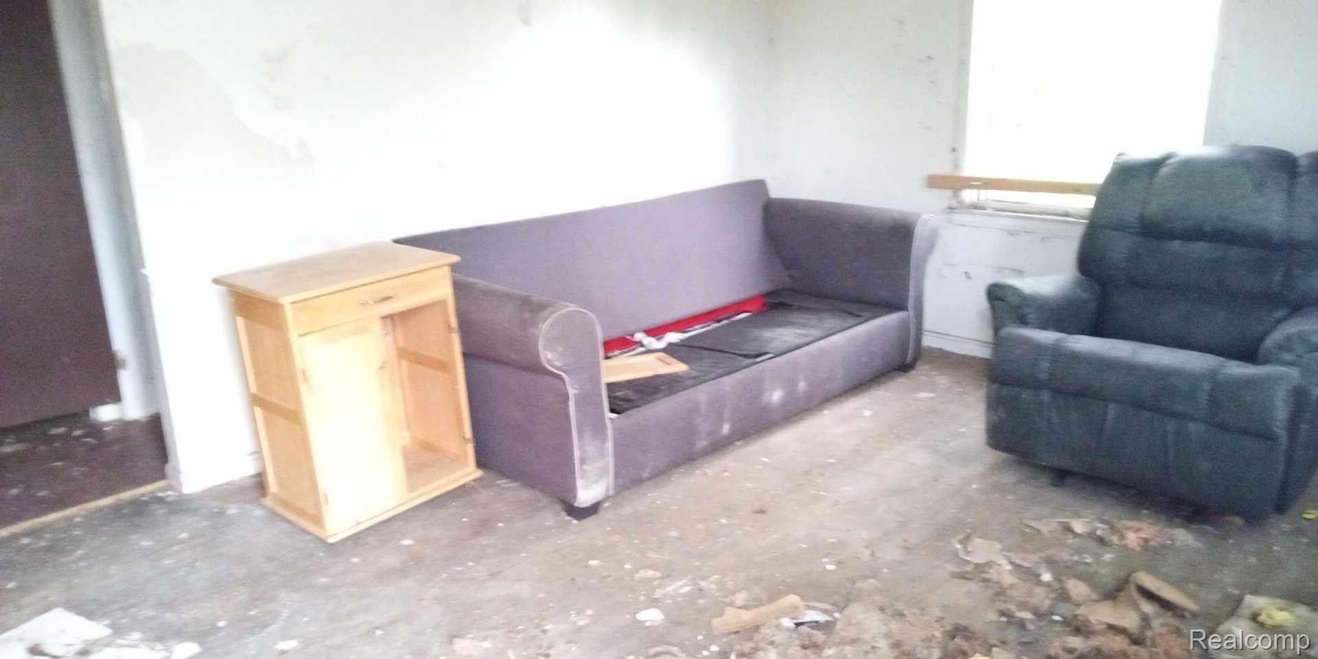 18620 Maine Street Detroit City MI 48234