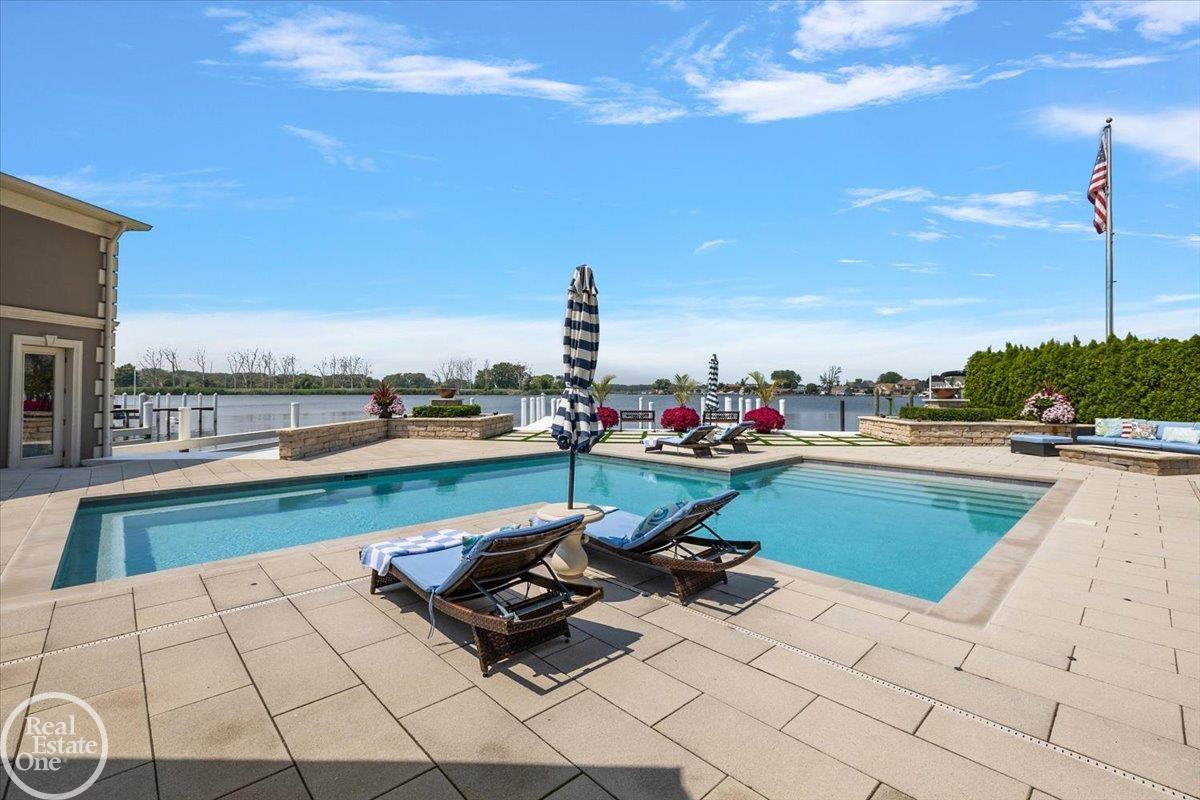 38371 Huron Pointe Drive Harrison Charter Township MI 48045