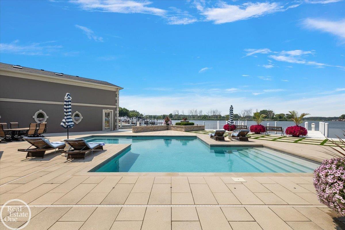 38371 Huron Pointe Drive Harrison Charter Township MI 48045