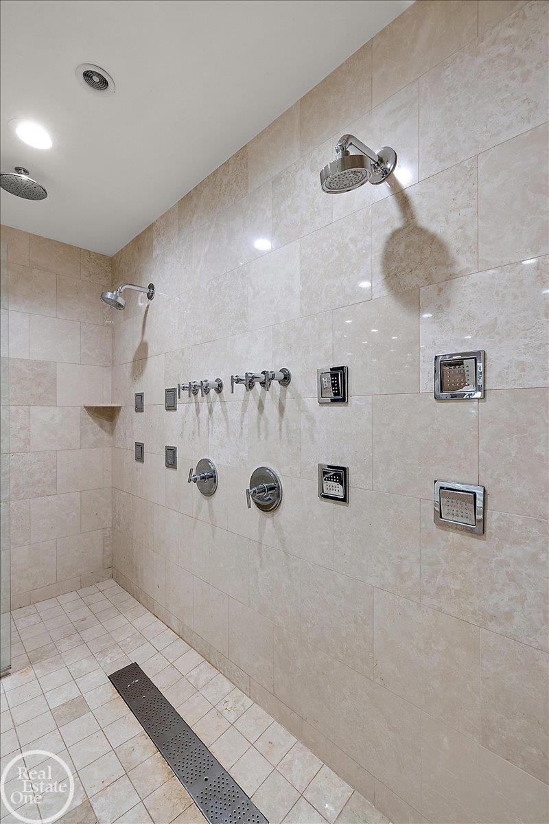 38371 Huron Pointe Drive Harrison Charter Township MI 48045