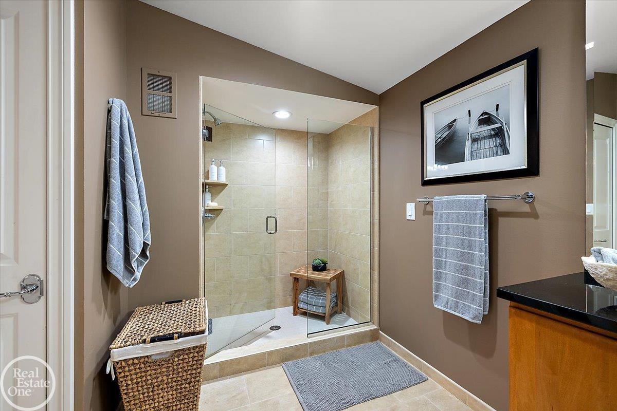 38371 Huron Pointe Drive Harrison Charter Township MI 48045