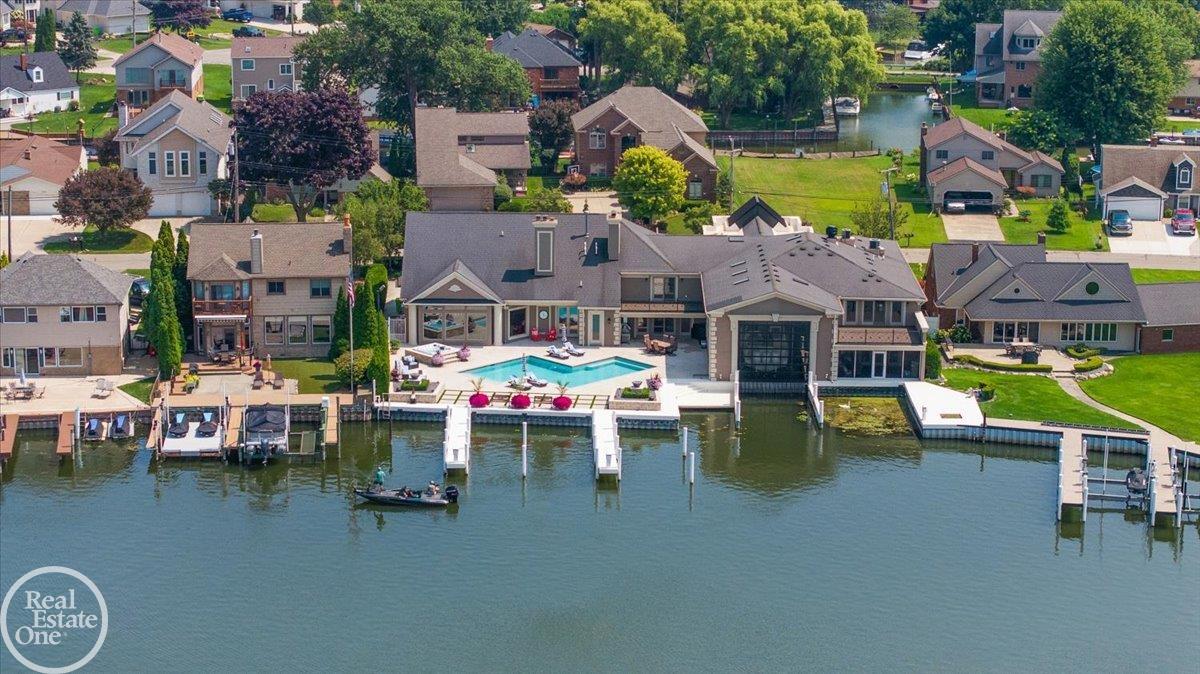 38371 Huron Pointe Drive Harrison Charter Township MI 48045