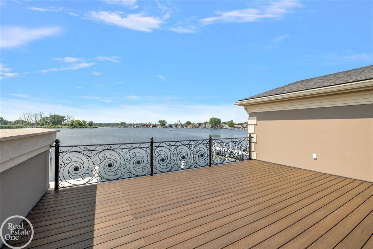 38371 Huron Pointe Drive Harrison Charter Township MI 48045