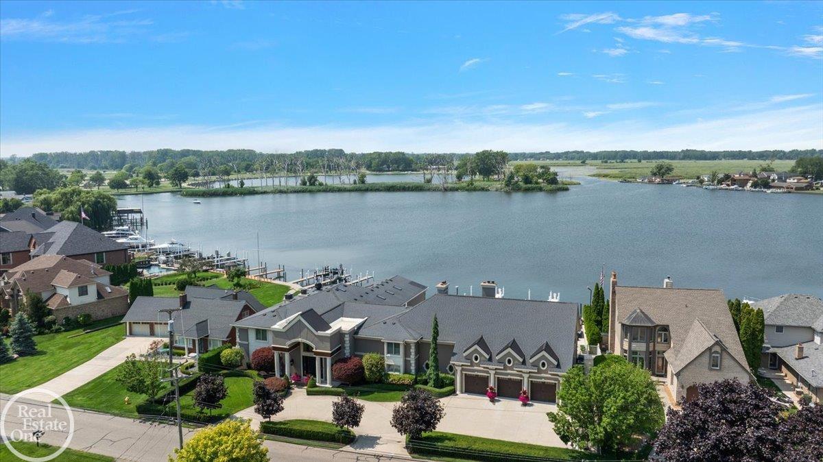 38371 Huron Pointe Drive Harrison Charter Township MI 48045