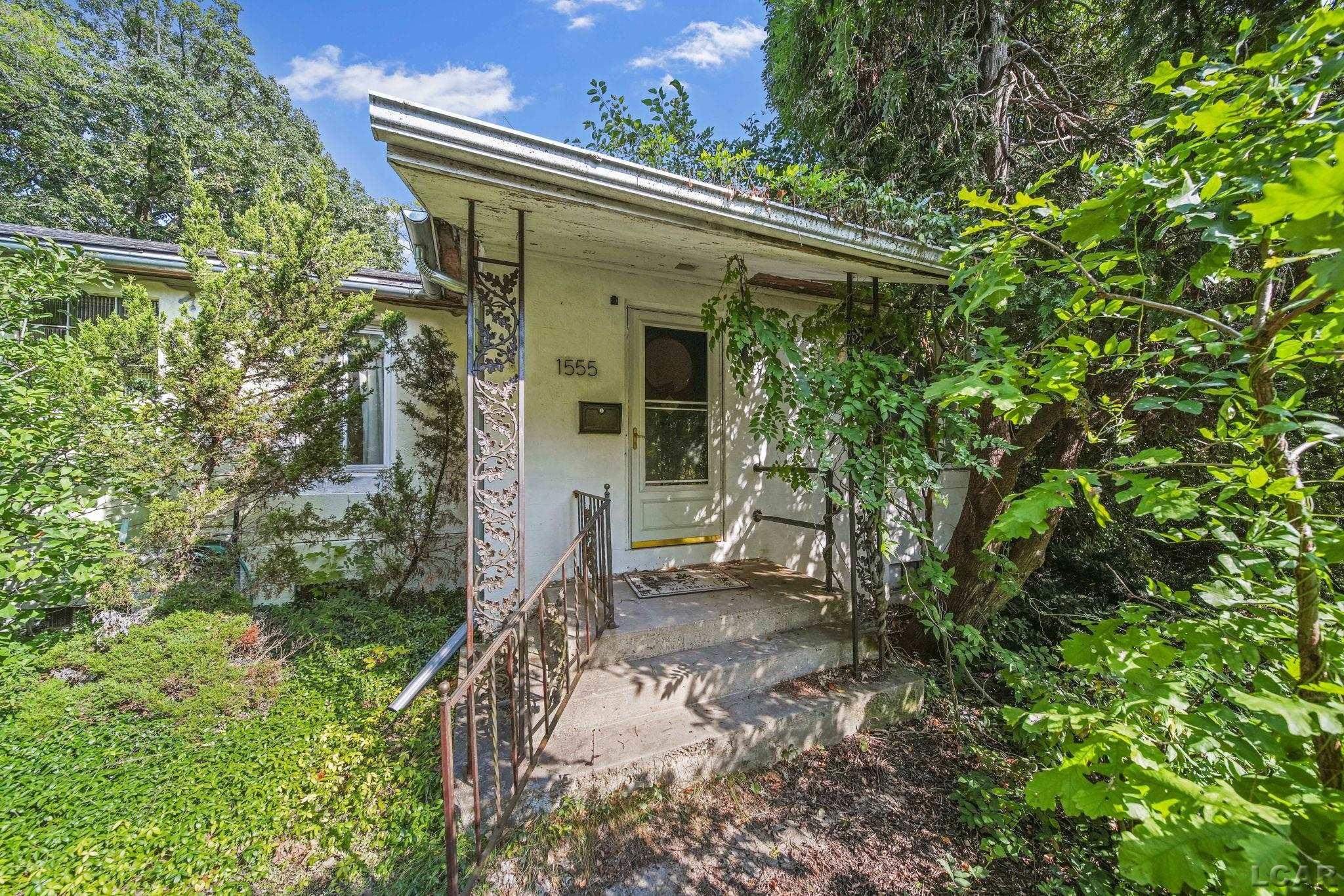 1555 Ardmoor Avenue Ann Arbor City MI 48103