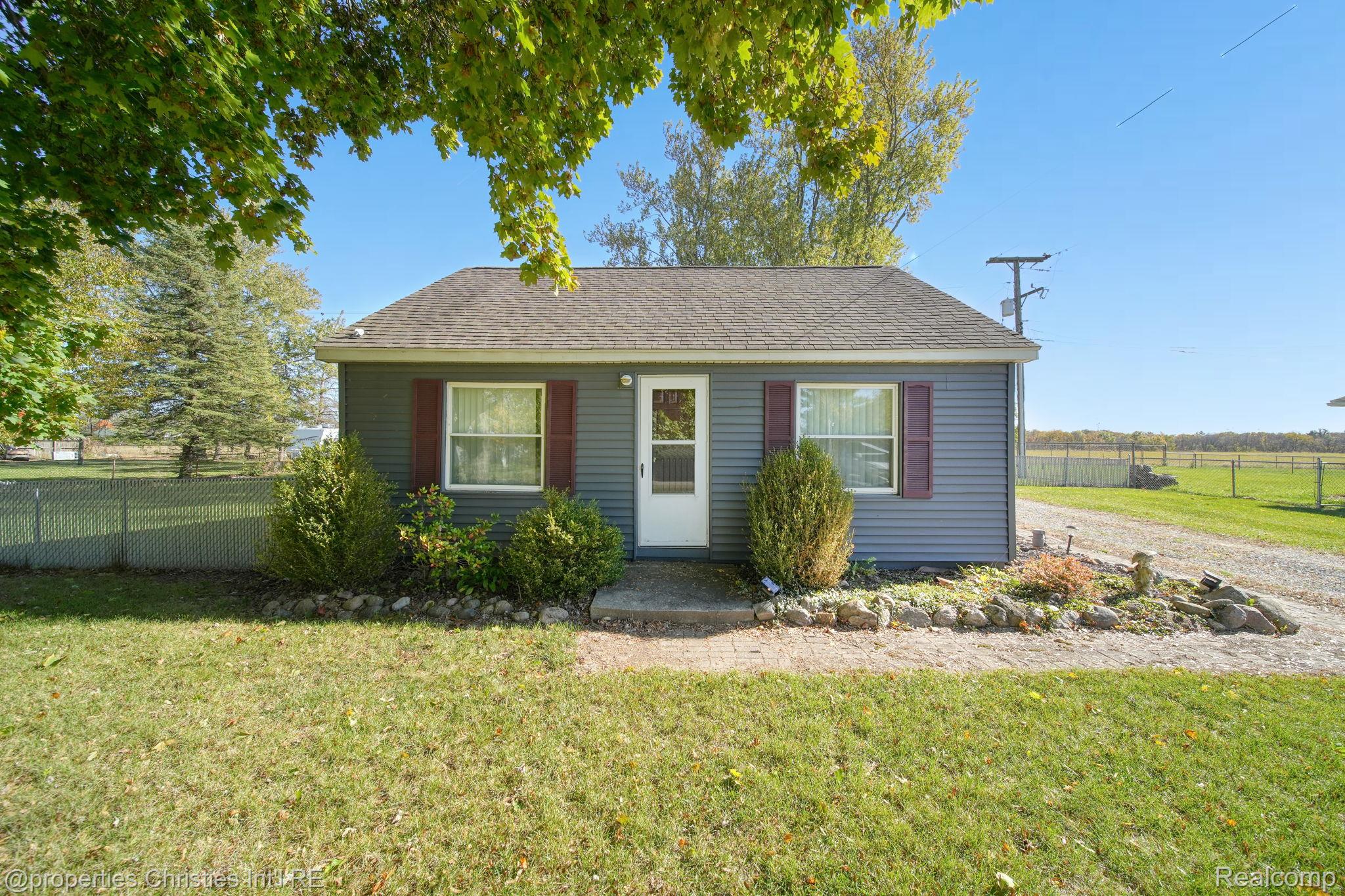 2835 Carson Highway Adrian City MI 49221