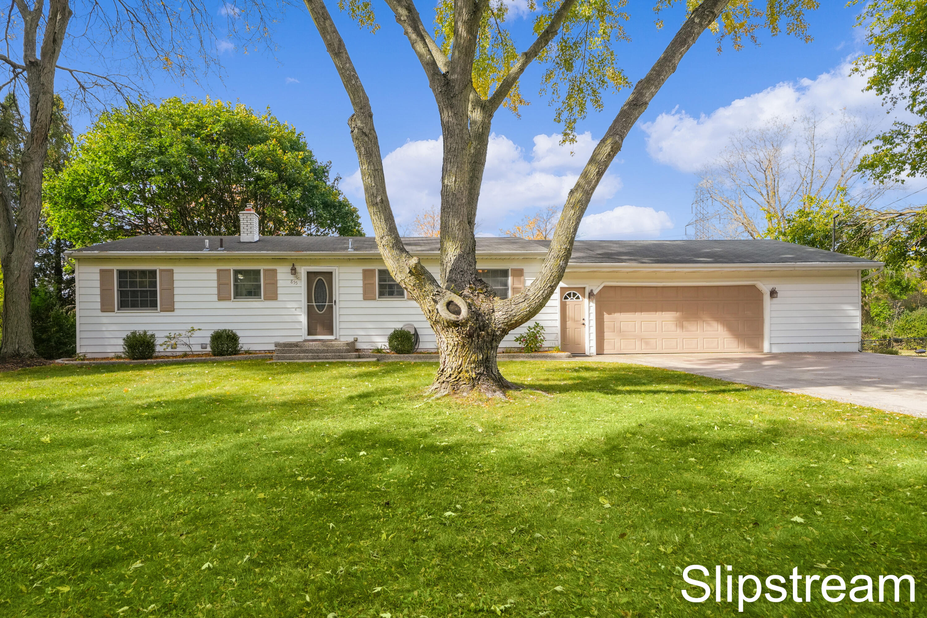 855 Maplehill Avenue SE Ada Township MI 49301