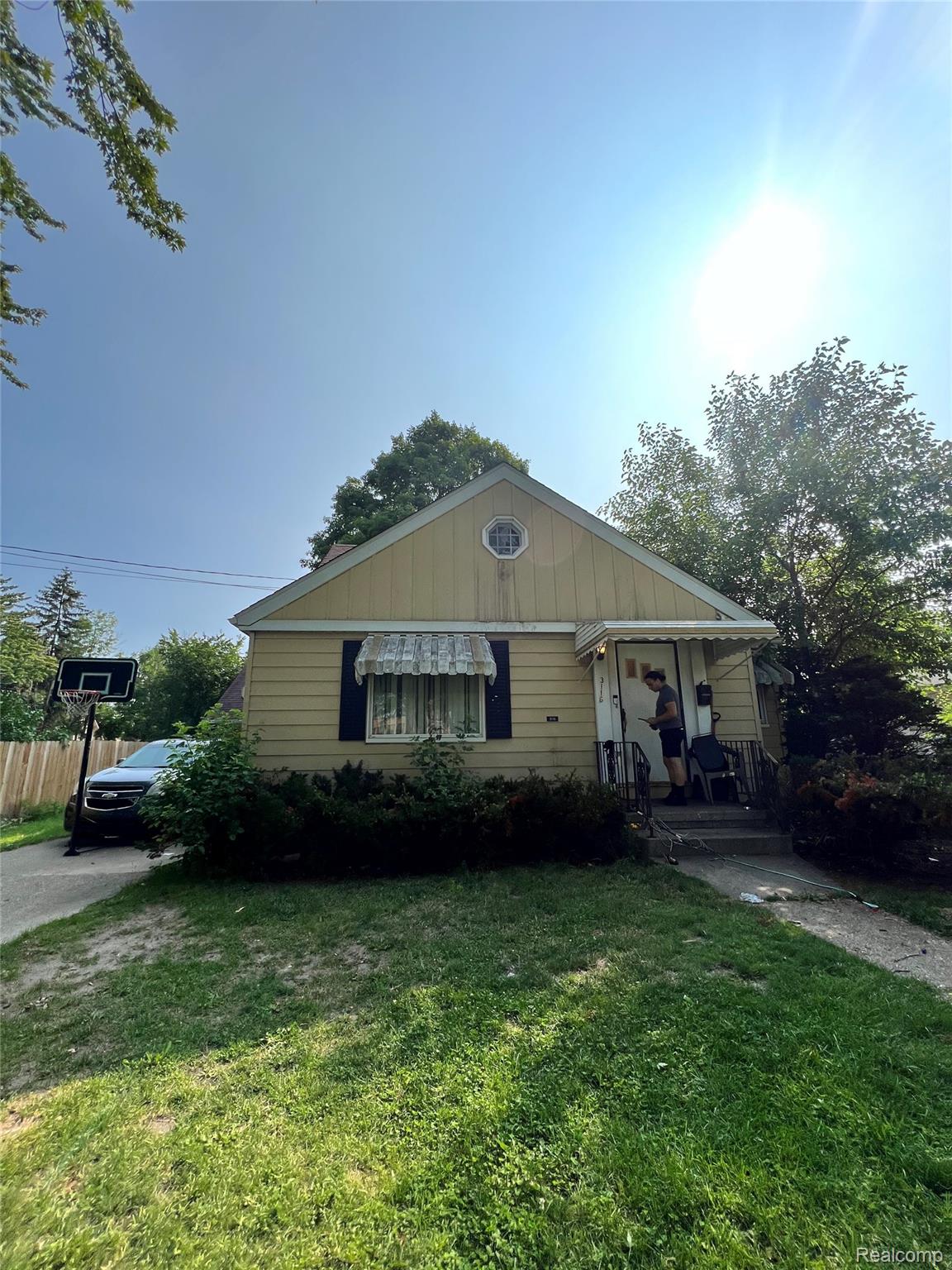 3116 Mackinaw Street Saginaw City MI 48602