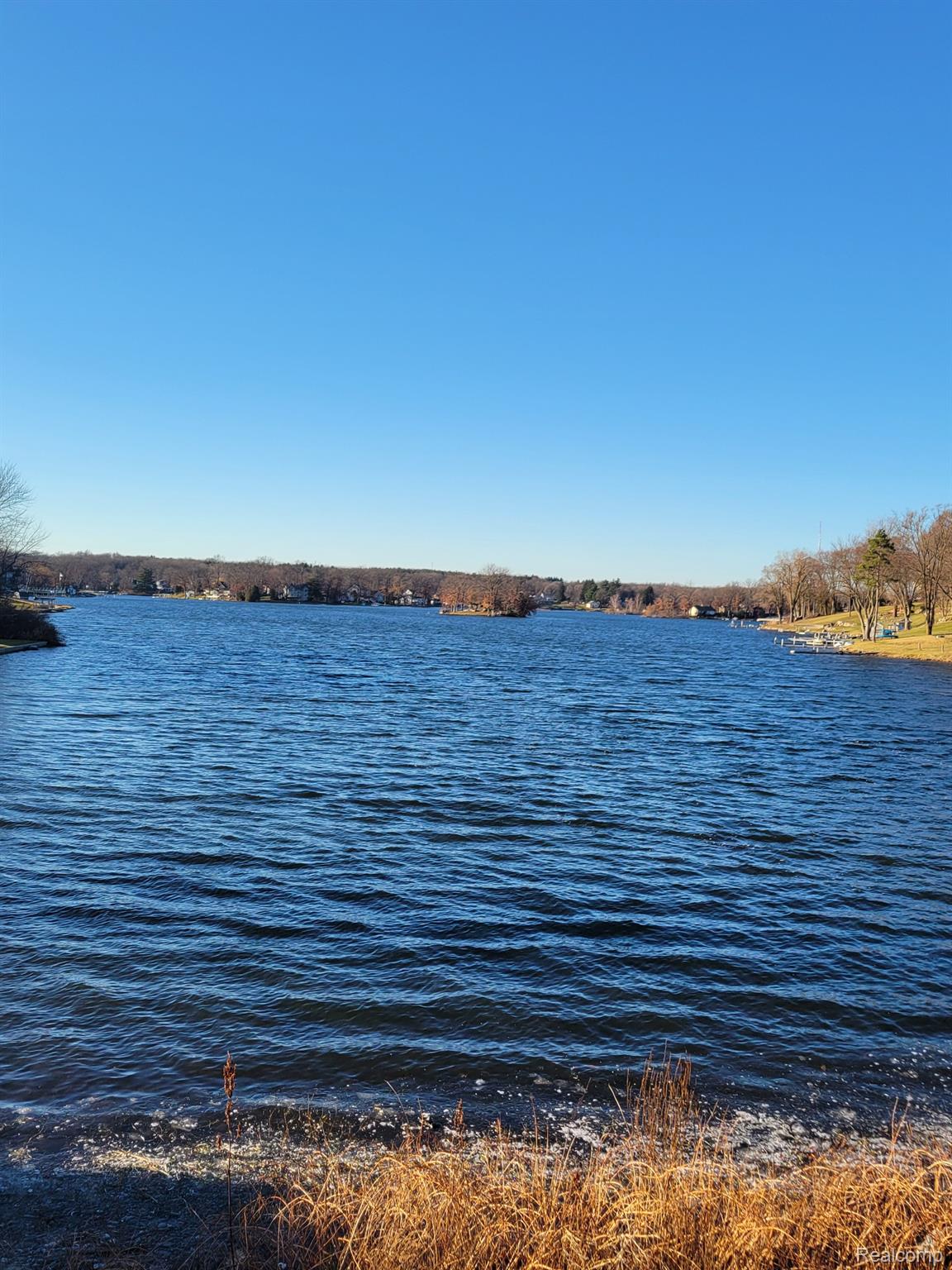 10086 King (this Island An Island) Road Springfield Charter Township MI 48350