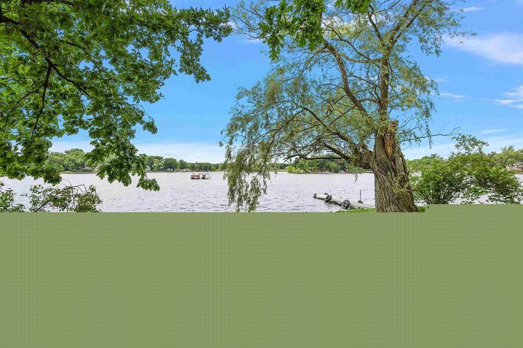 10086 King (this Island An Island) Road Springfield Charter Township MI 48350