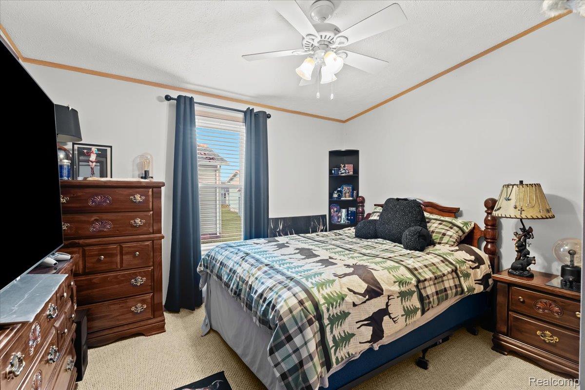 11092 Indianwood Court Green Oak Township MI 48178