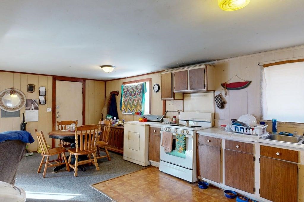 1205 N Kinney Avenue Mt. Pleasant City MI 48858
