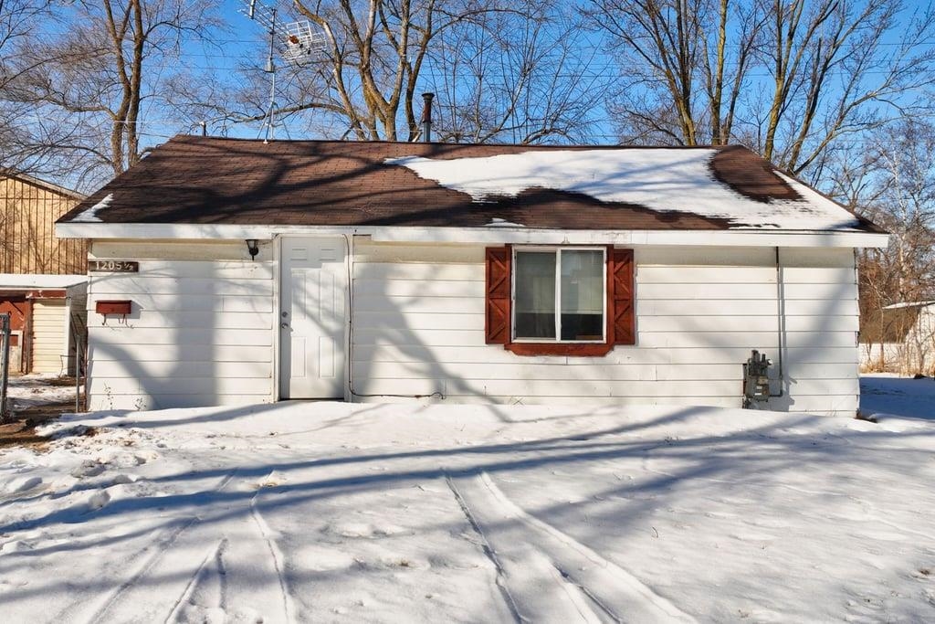 1205 N Kinney Avenue Mt. Pleasant City MI 48858