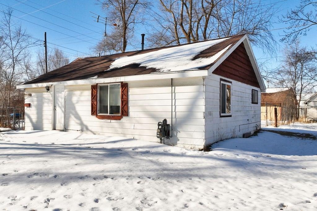 1205 N Kinney Avenue Mt. Pleasant City MI 48858