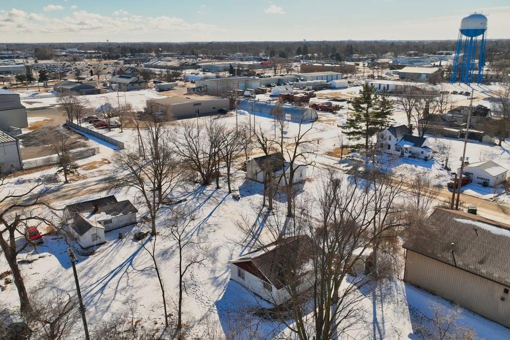 1205 N Kinney Avenue Mt. Pleasant City MI 48858