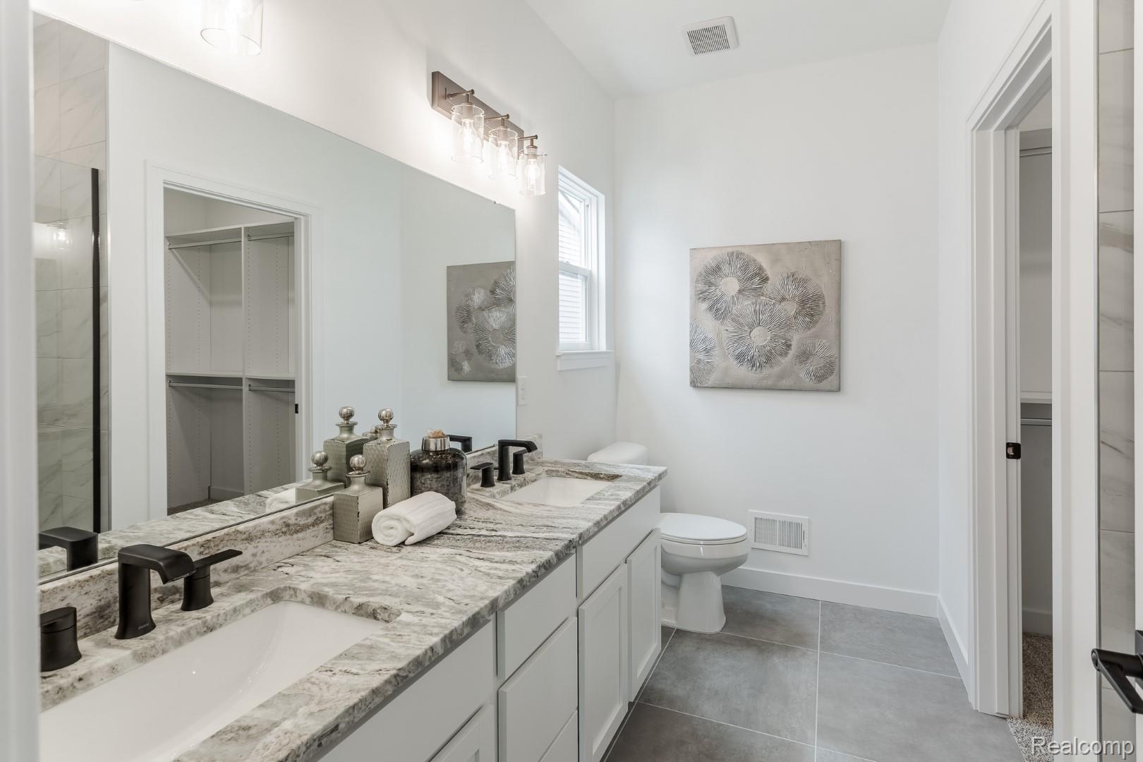 22622 Pine Drive Lyon Charter Township MI 48178