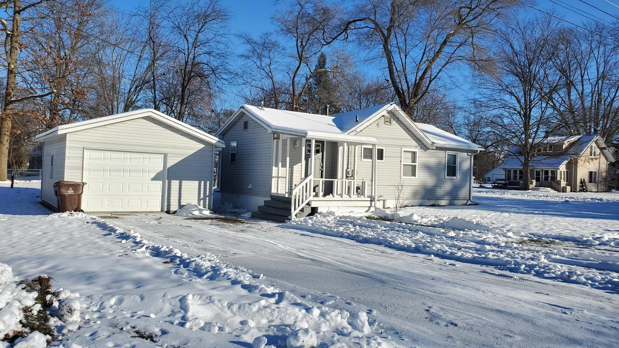 125 Park Drive Alma City MI 48801