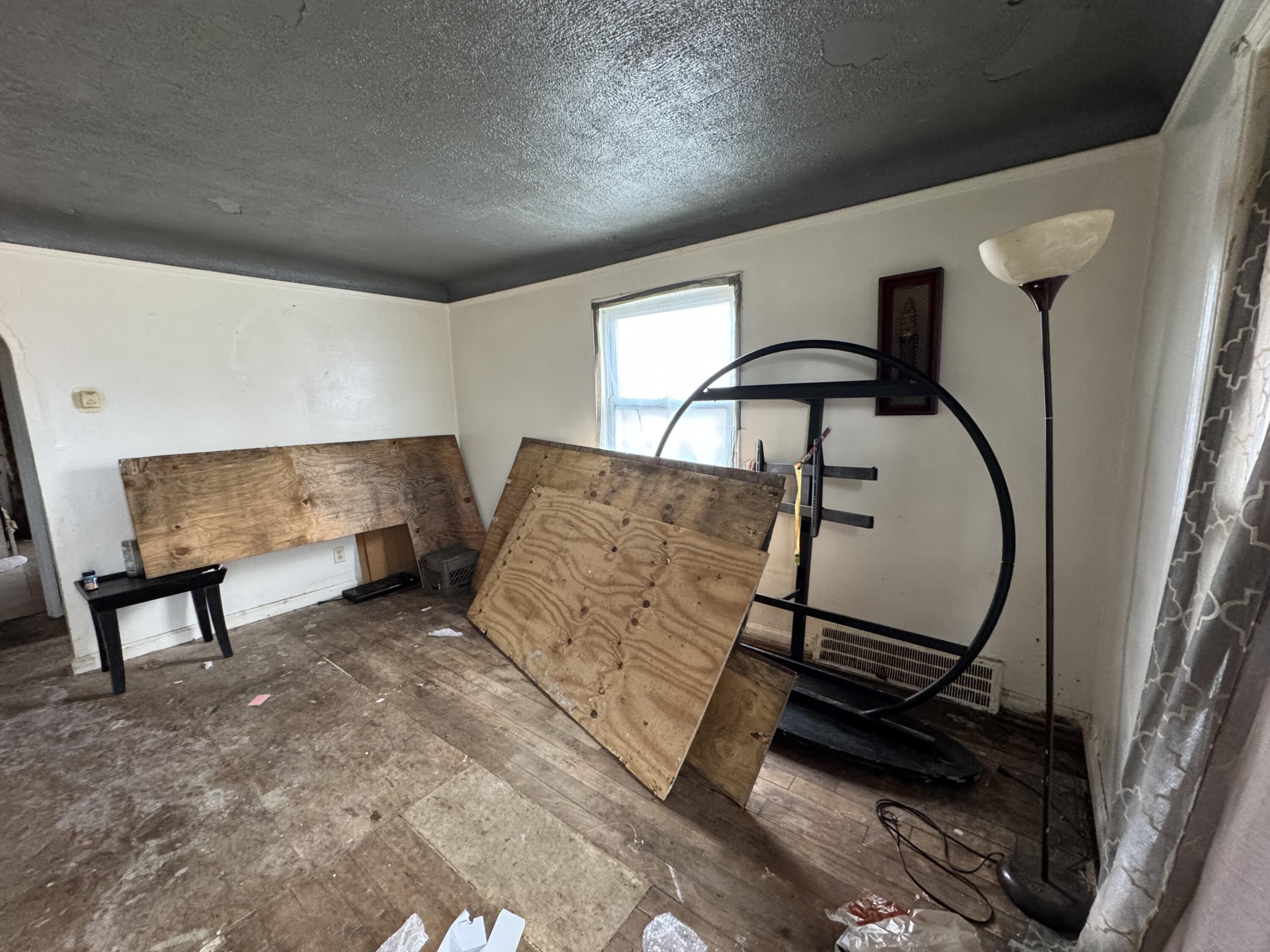 18938 Moross Road Detroit City MI 48224